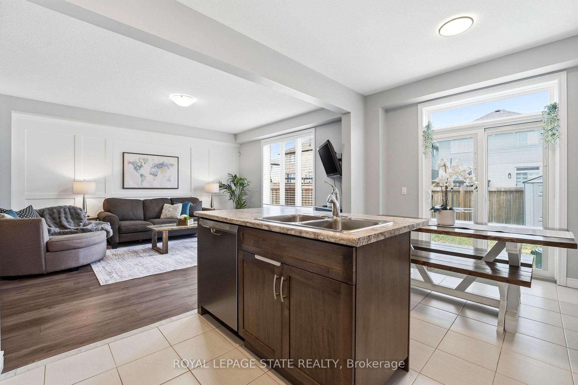 









86


Fairgrounds

Drive,
Hamilton,




ON
L0R 1C0

