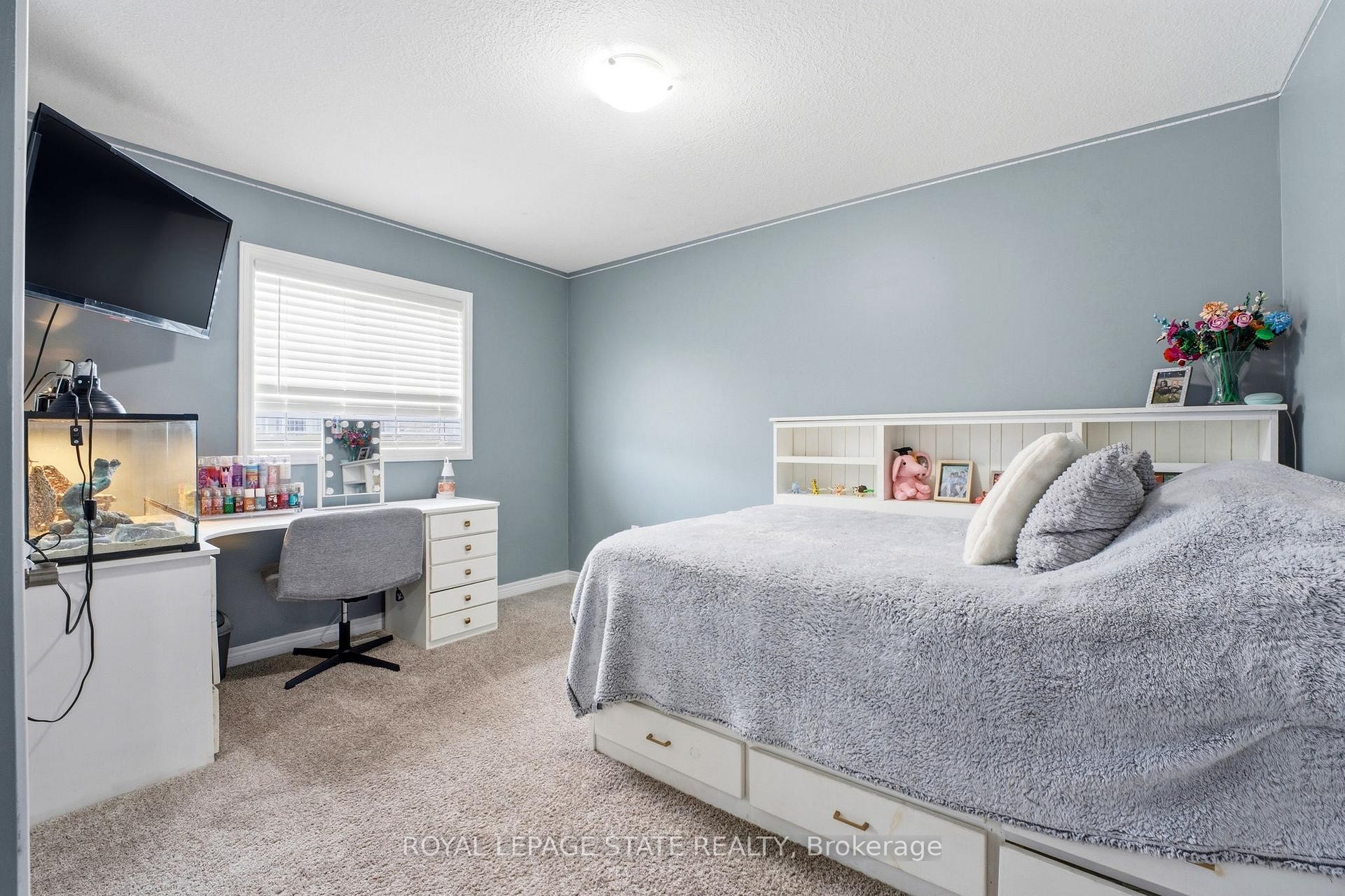 









86


Fairgrounds

Drive,
Hamilton,




ON
L0R 1C0

