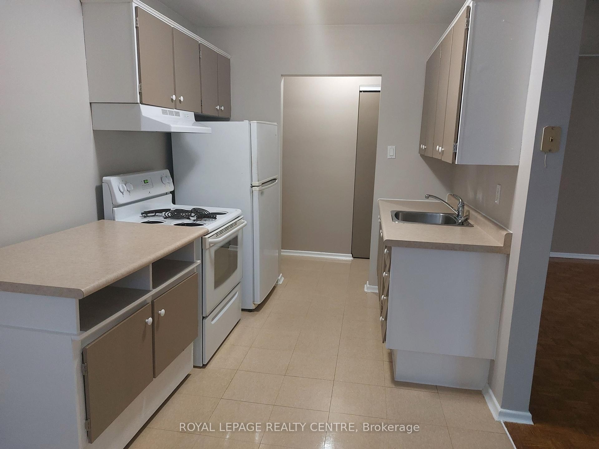 









90


Marshall

Street, 9,
Waterloo,




ON
N2J 2T4

