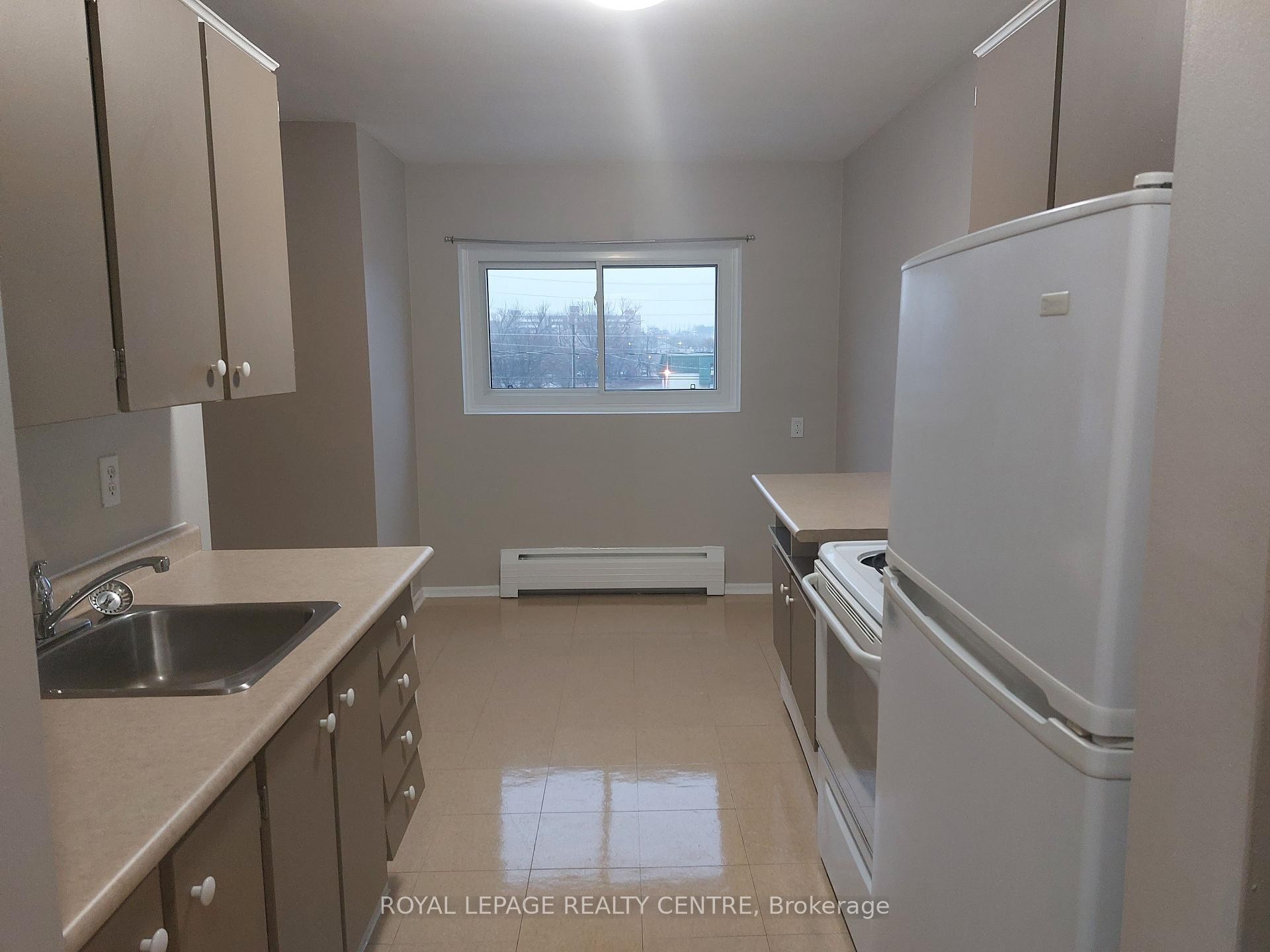 









90


Marshall

Street, 9,
Waterloo,




ON
N2J 2T4

