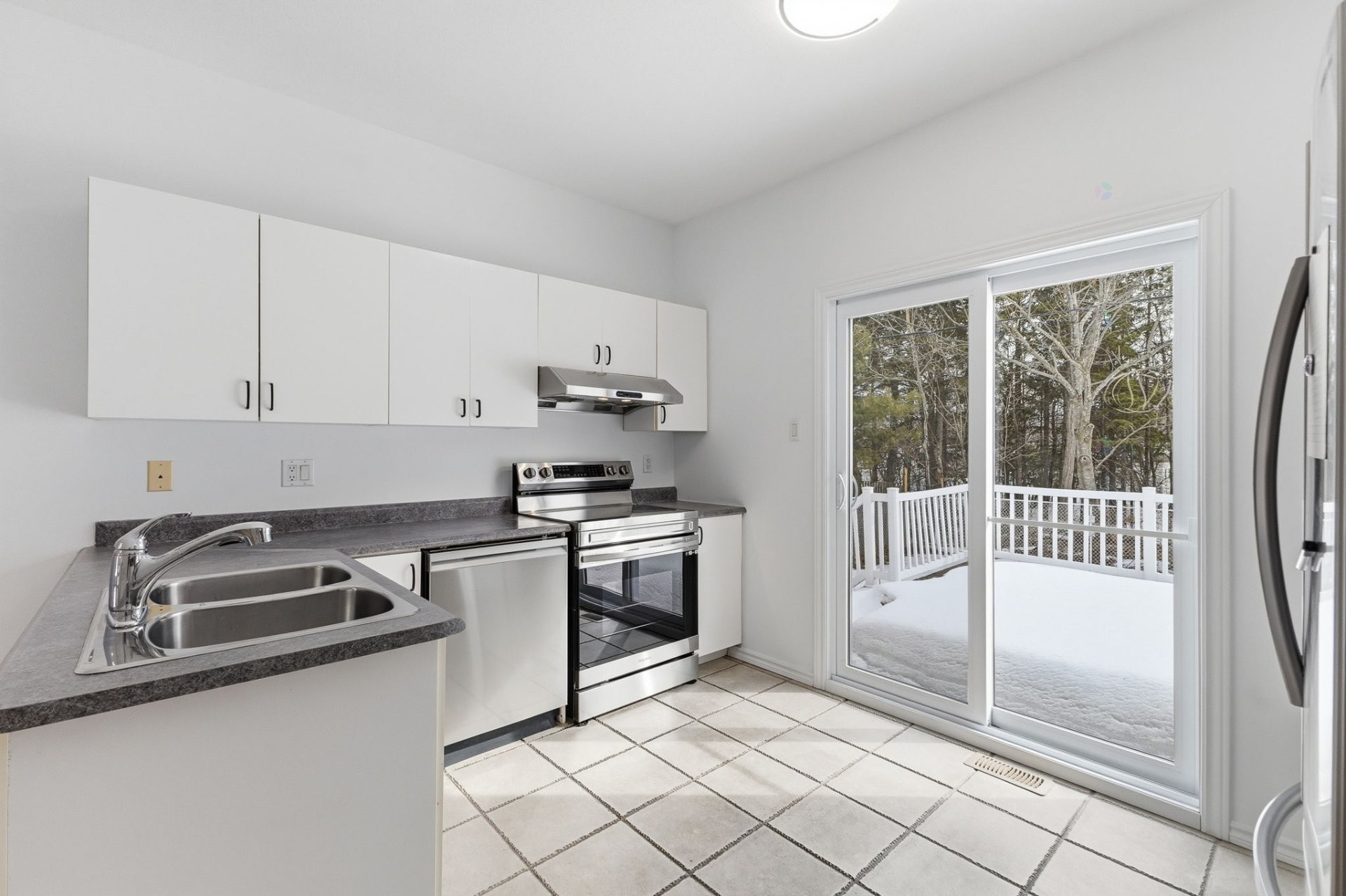 









76


Rue du Pinot

,
Gatineau (Gatineau),




QC
J8R3N7

