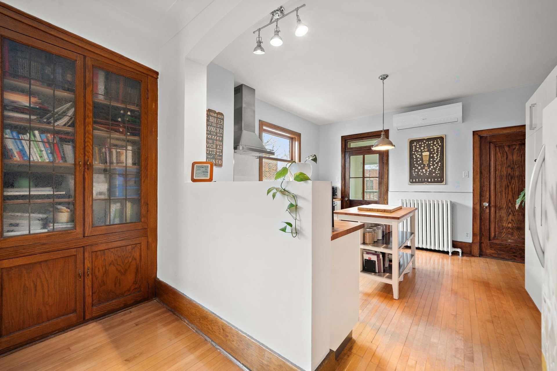 









4112


Av. Girouard

,
Montréal (Côte-des-Neiges/Notre-Dame-de-Grâce),




QC
H4A3B2

