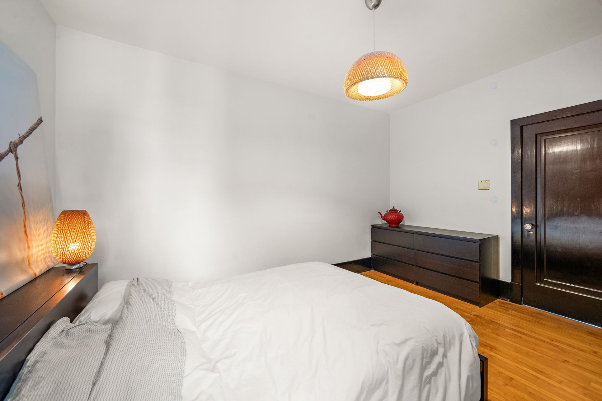 









4112


Av. Girouard

,
Montréal (Côte-des-Neiges/Notre-Dame-de-Grâce),




QC
H4A3B2

