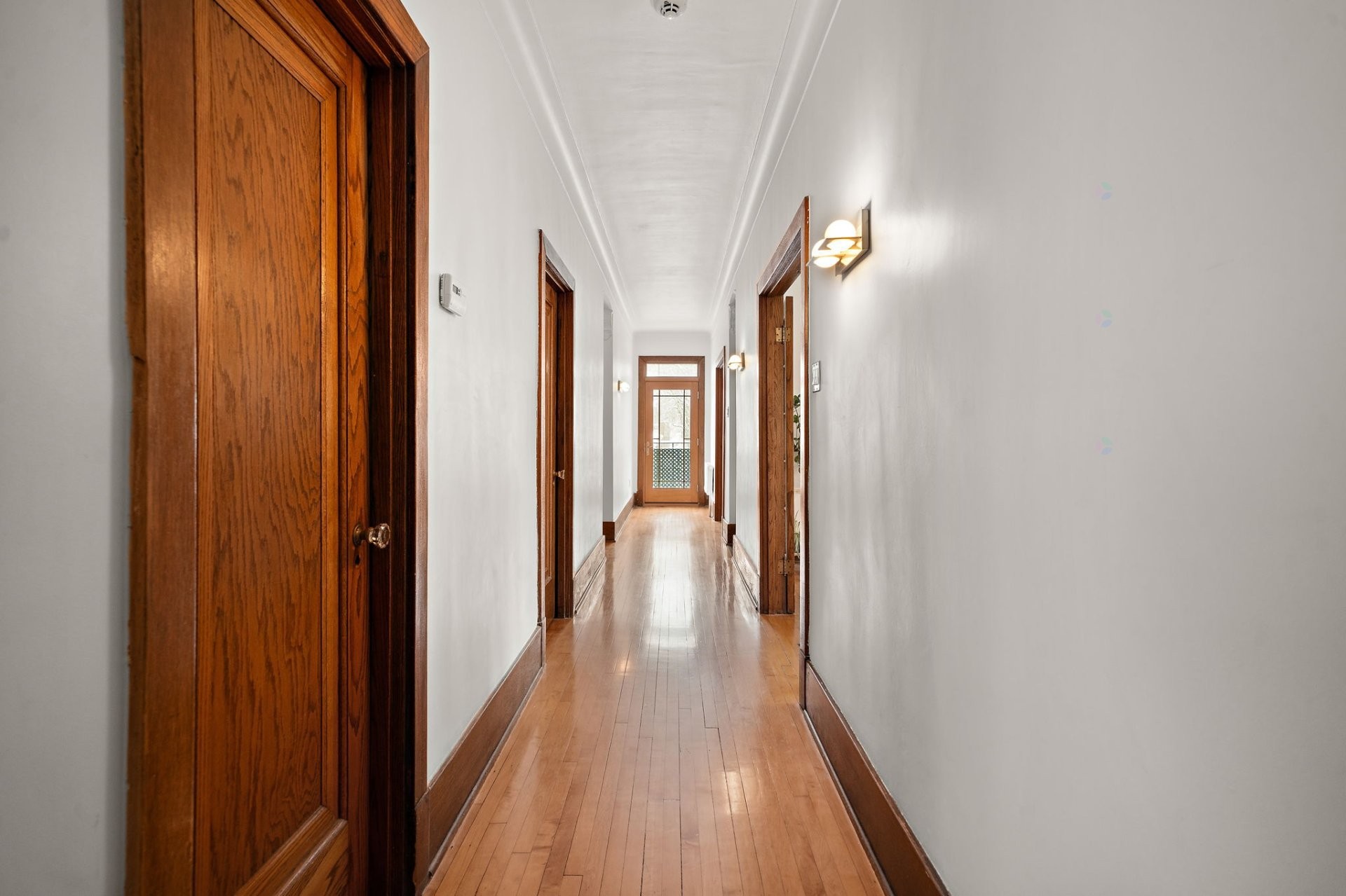 









4112


Av. Girouard

,
Montréal (Côte-des-Neiges/Notre-Dame-de-Grâce),




QC
H4A3B2

