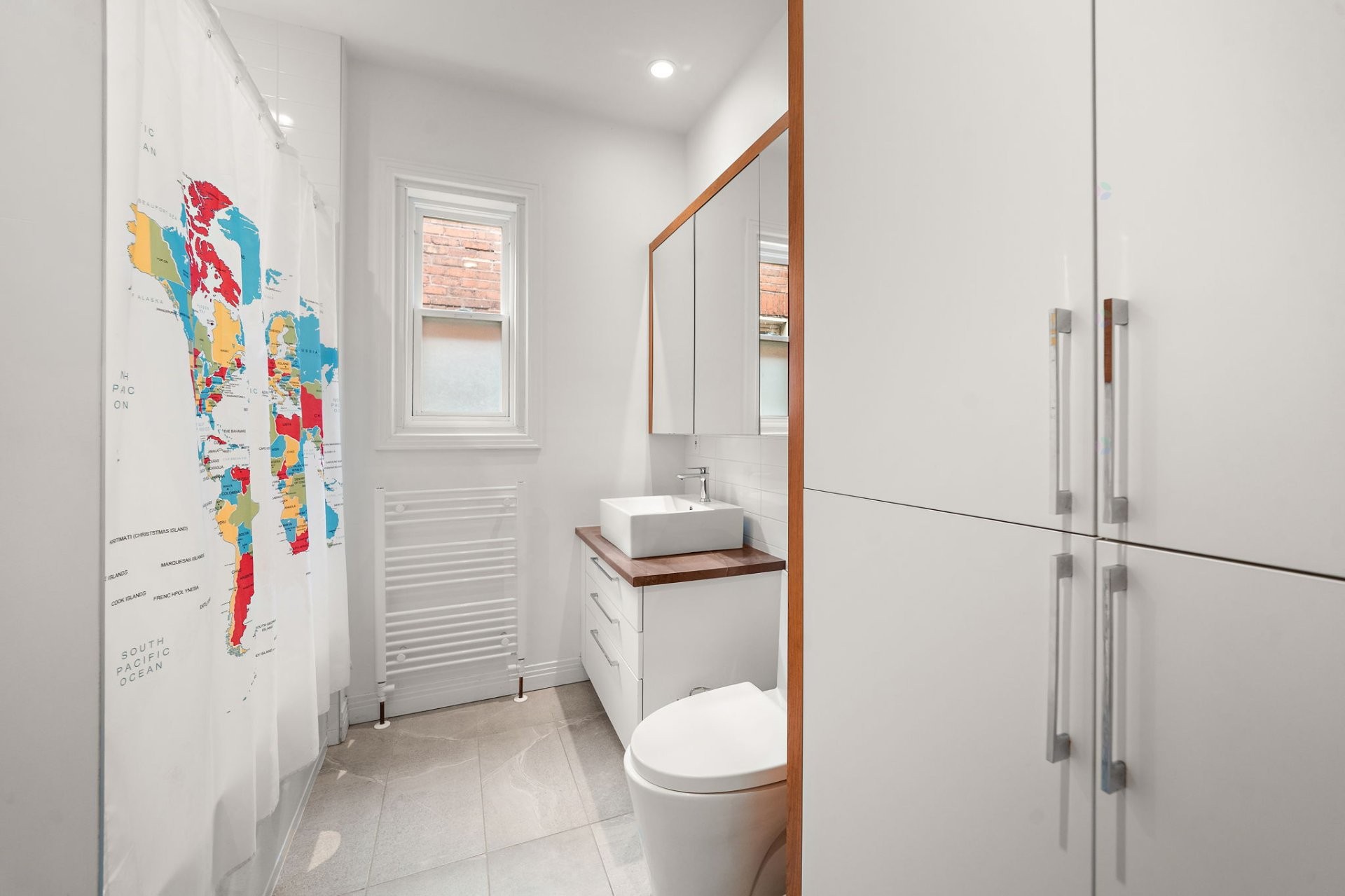 









4112


Av. Girouard

,
Montréal (Côte-des-Neiges/Notre-Dame-de-Grâce),




QC
H4A3B2

