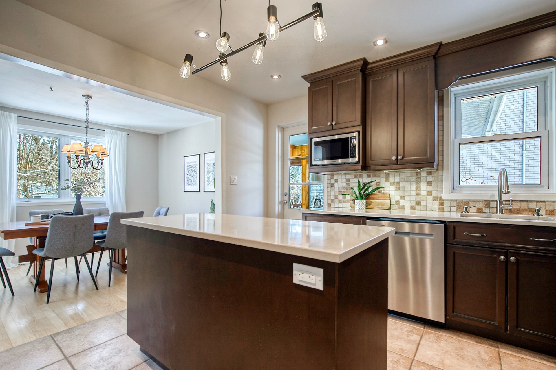









1840


Rue du Bocage

,
Saint-Bruno-de-Montarville,




QC
J3V4M8

