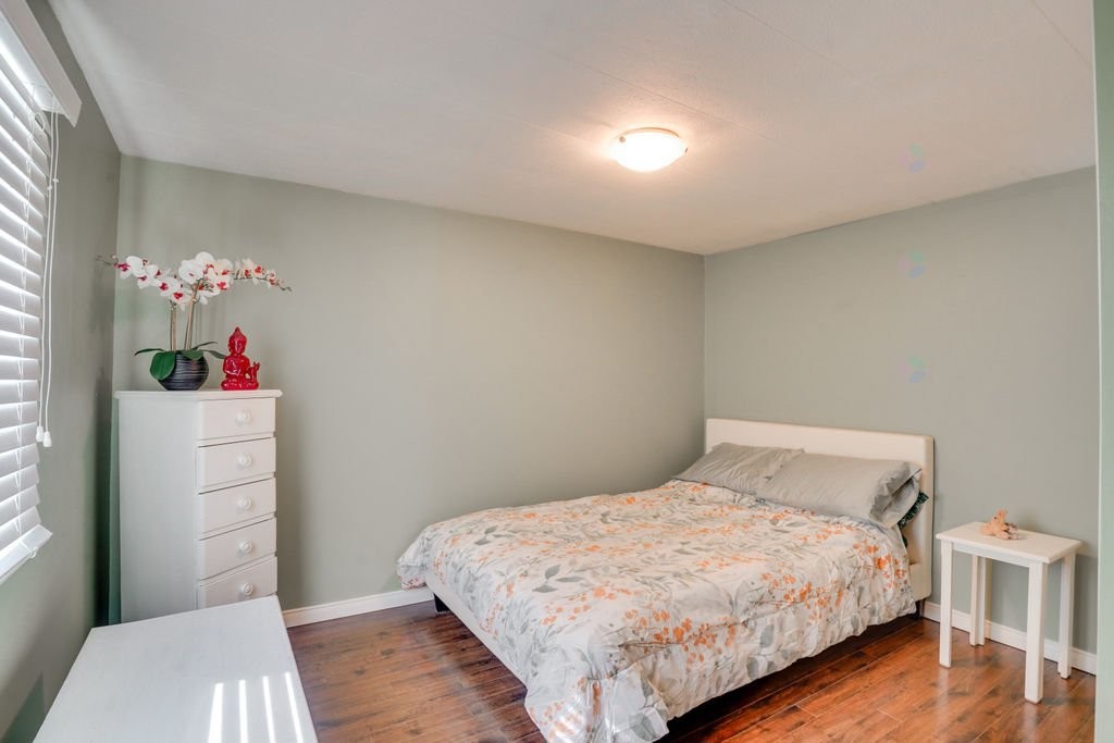 









39


5e Avenue O.

,
Gatineau (Gatineau),




QC
J8T4E5

