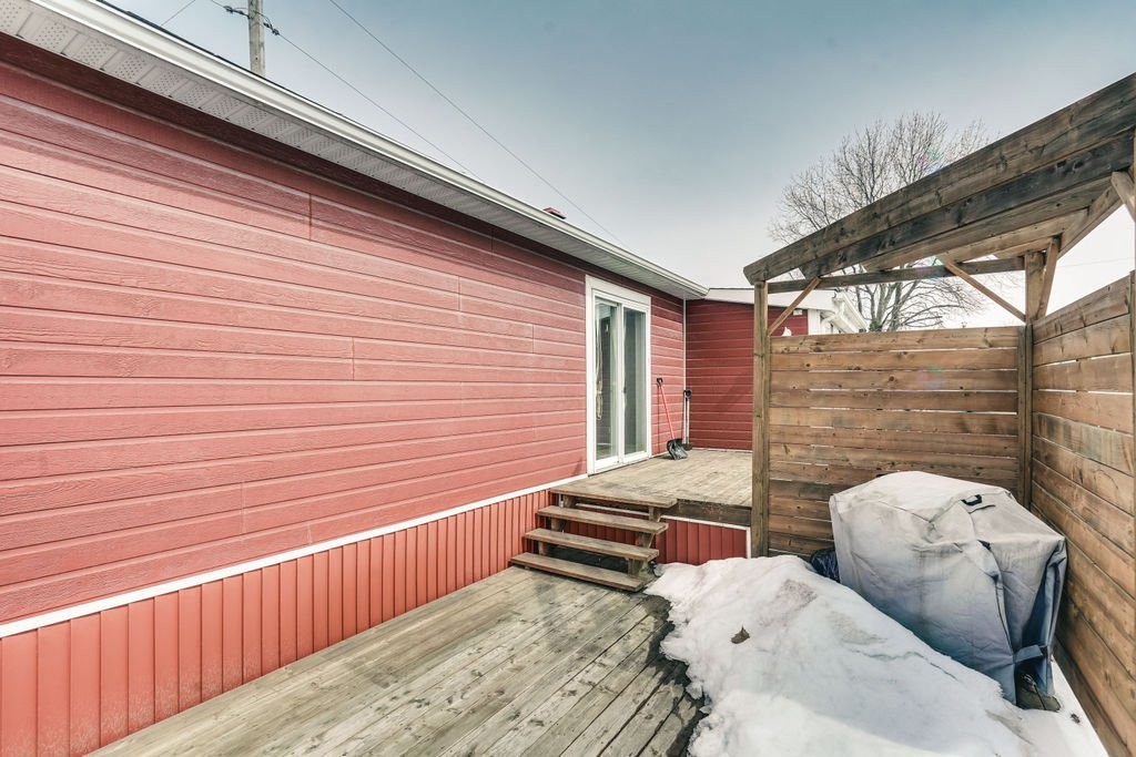 









39


5e Avenue O.

,
Gatineau (Gatineau),




QC
J8T4E5

