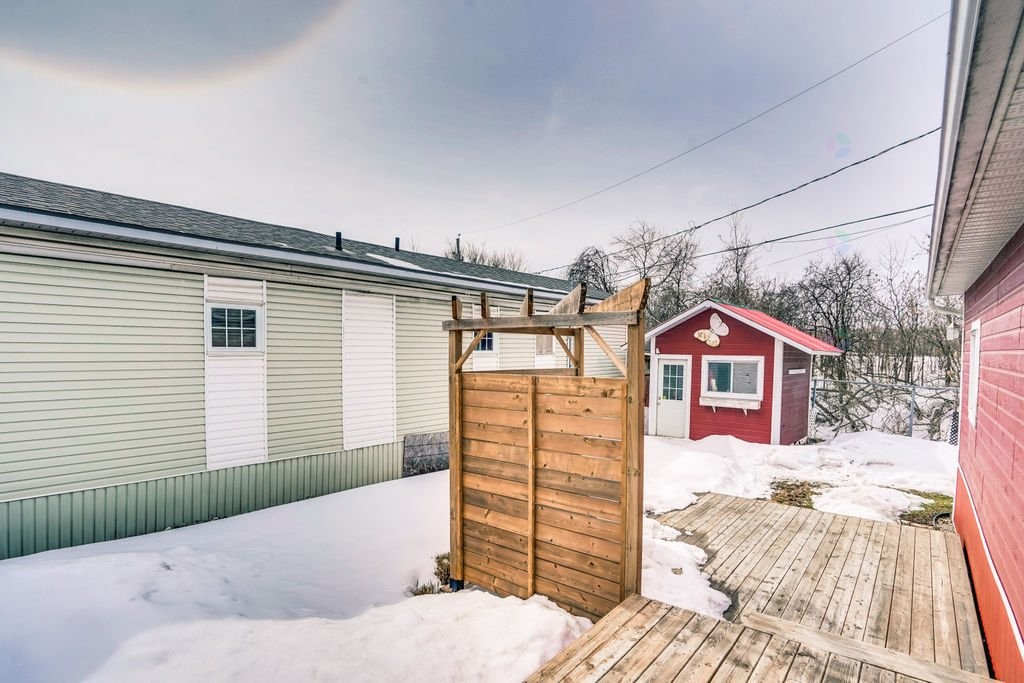 









39


5e Avenue O.

,
Gatineau (Gatineau),




QC
J8T4E5

