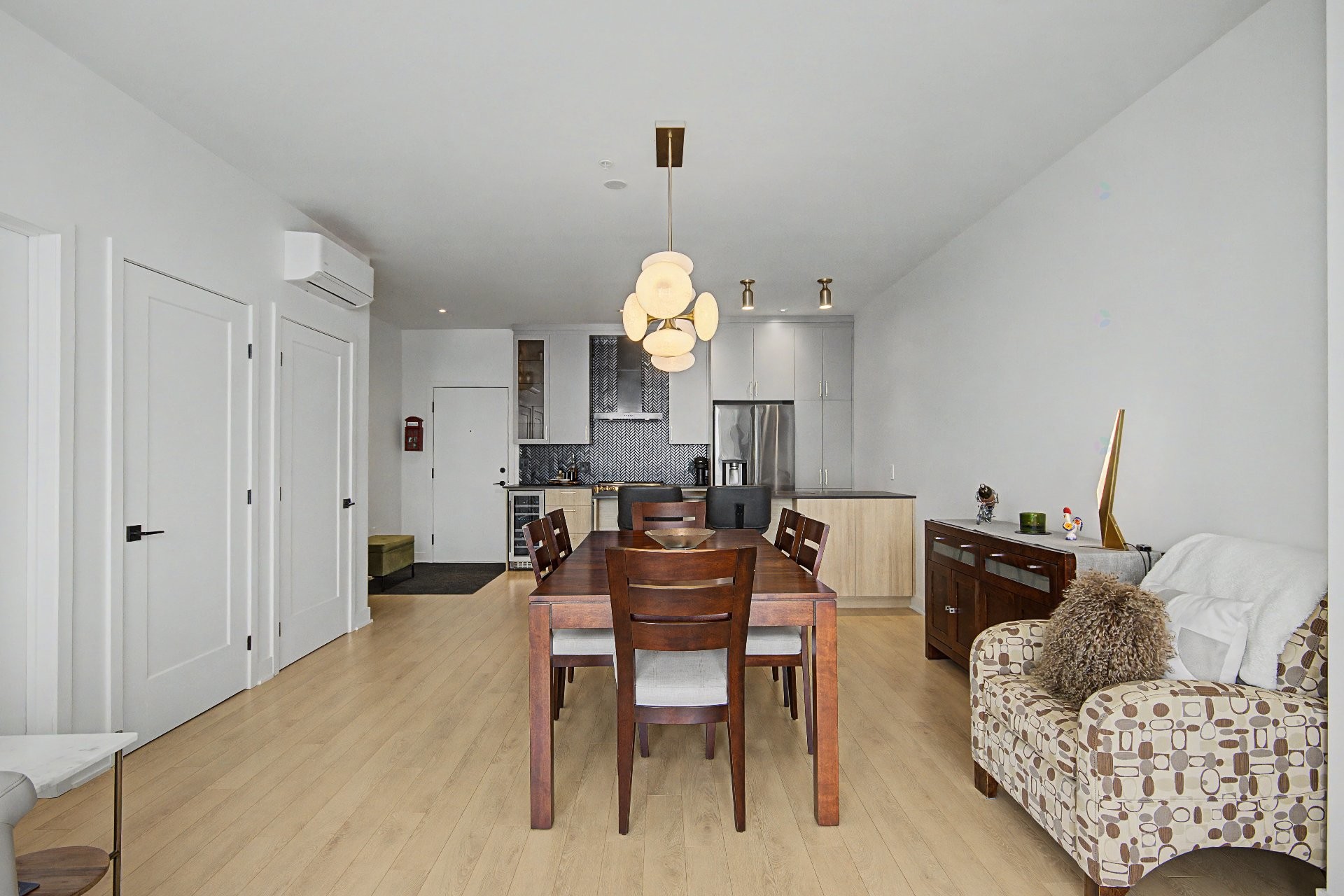 









4220


Rue Olivier-Fournier

, 504,
Longueuil (Saint-Hubert),




QC
J3Y1G5

