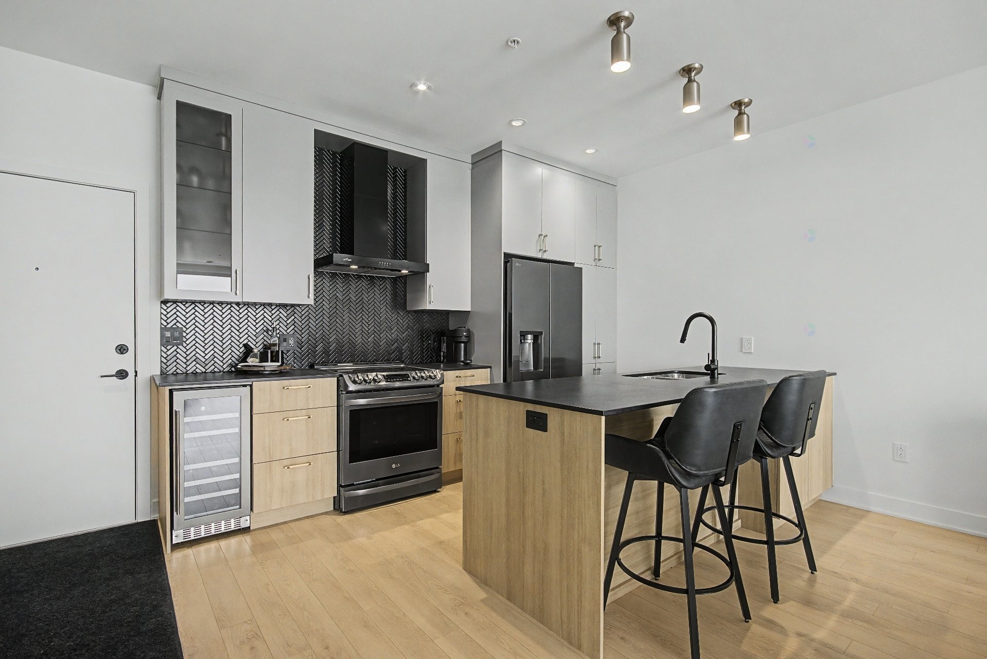 









4220


Rue Olivier-Fournier

, 504,
Longueuil (Saint-Hubert),




QC
J3Y1G5

