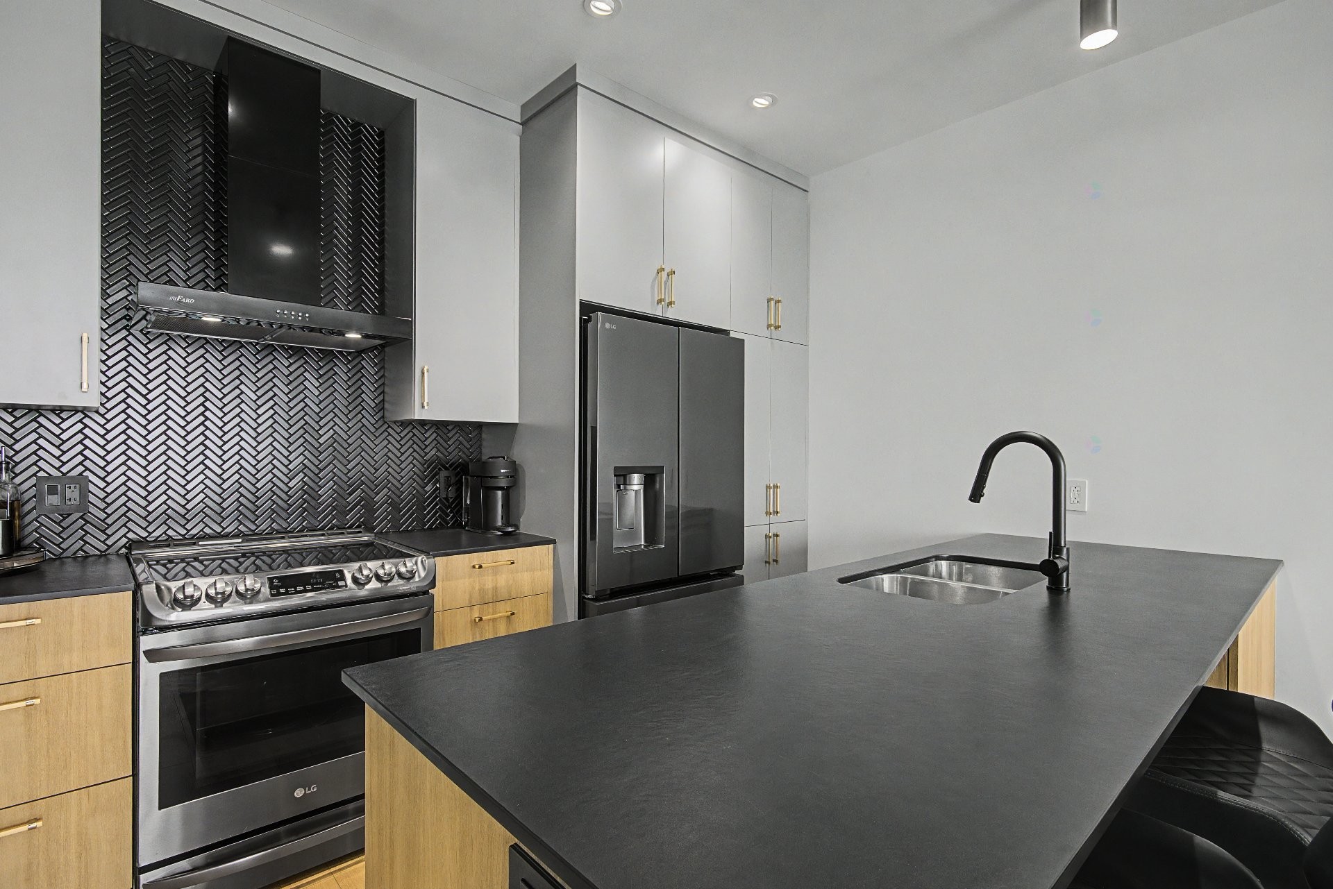 









4220


Rue Olivier-Fournier

, 504,
Longueuil (Saint-Hubert),




QC
J3Y1G5

