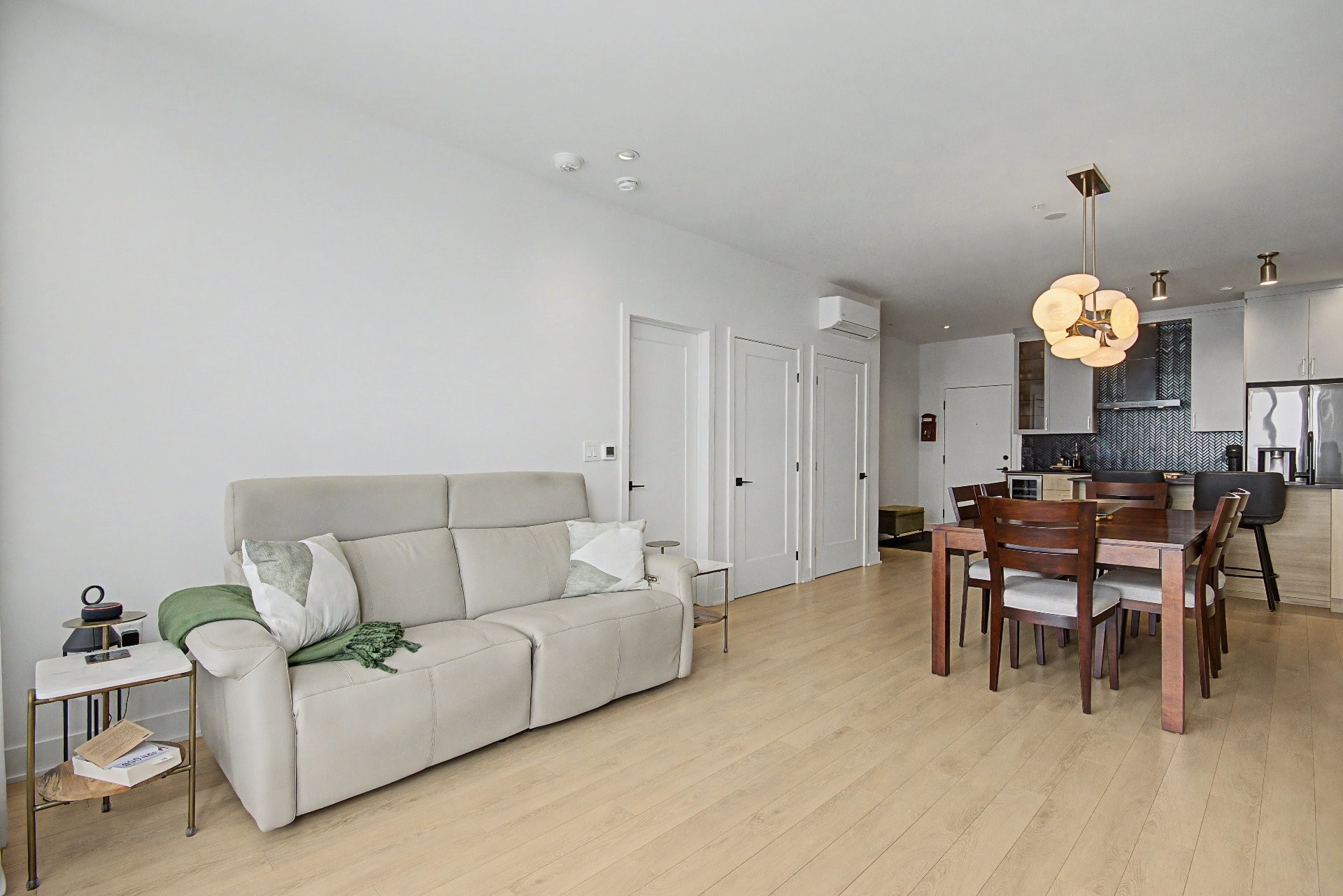 









4220


Rue Olivier-Fournier

, 504,
Longueuil (Saint-Hubert),




QC
J3Y1G5

