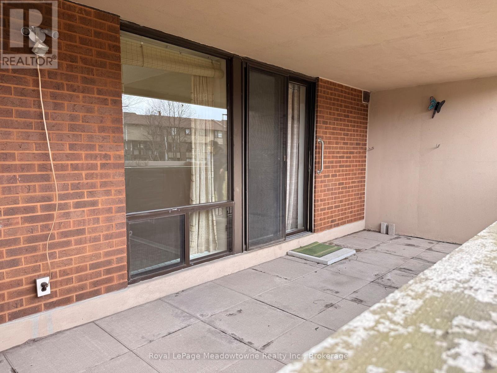 












215 - 2929 AQUITAINE AVENUE

,
Mississauga (Meadowvale),




Ontario
L5N2C7

