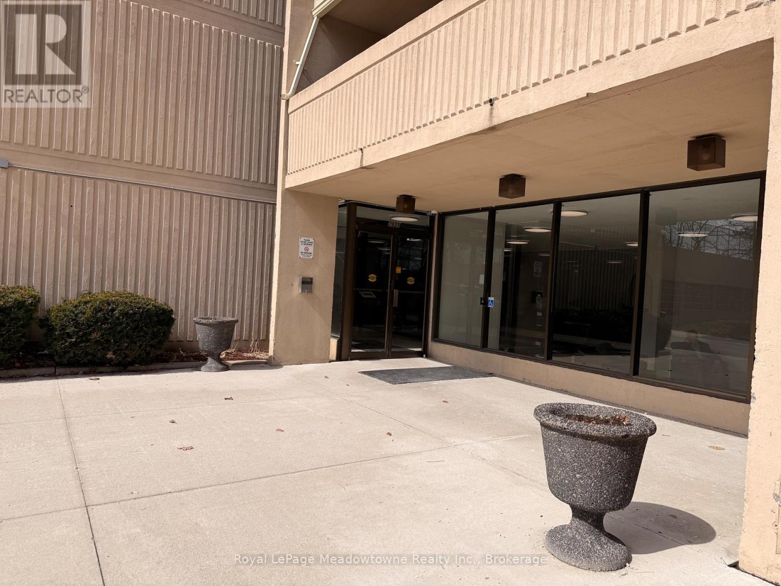 












215 - 2929 AQUITAINE AVENUE

,
Mississauga (Meadowvale),




Ontario
L5N2C7

