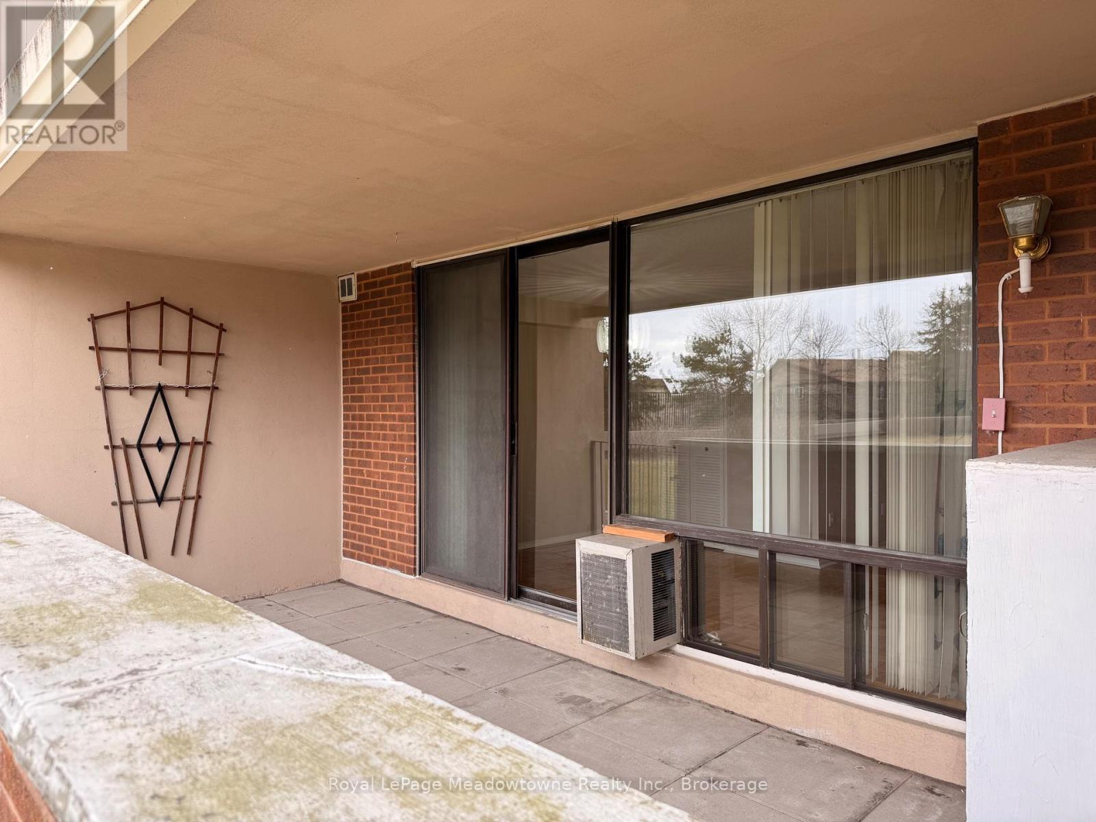 












215 - 2929 AQUITAINE AVENUE

,
Mississauga (Meadowvale),




Ontario
L5N2C7

