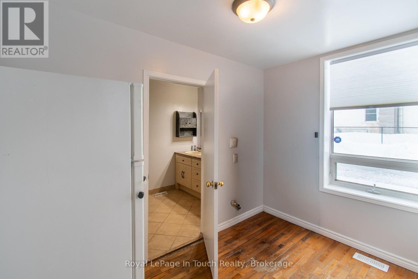 












326 LAFONTAINE ROAD W

,
Tiny (Lafontaine),




Ontario
L9M0H1

