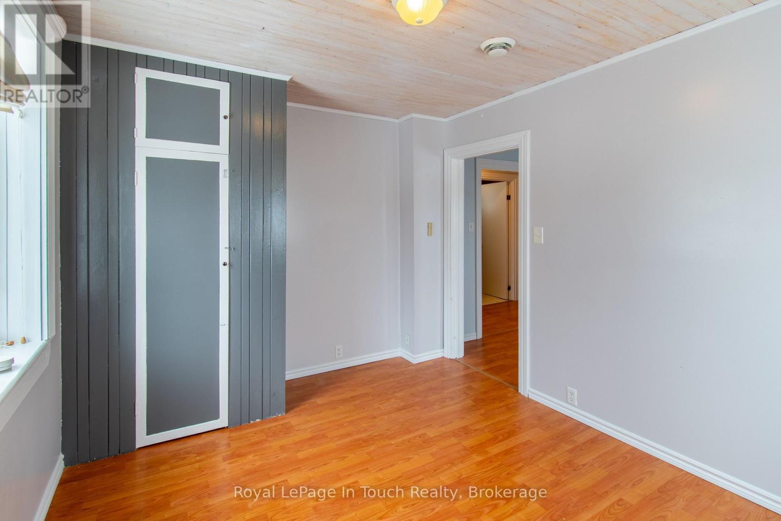 












326 LAFONTAINE ROAD W

,
Tiny (Lafontaine),




Ontario
L9M0H1

