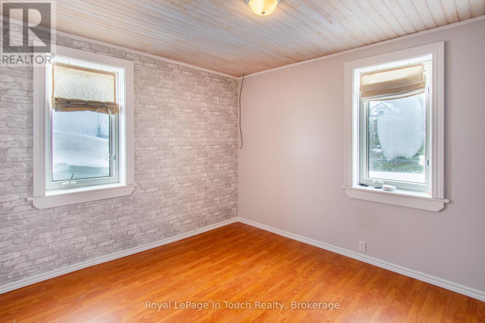 












326 LAFONTAINE ROAD W

,
Tiny (Lafontaine),




Ontario
L9M0H1


