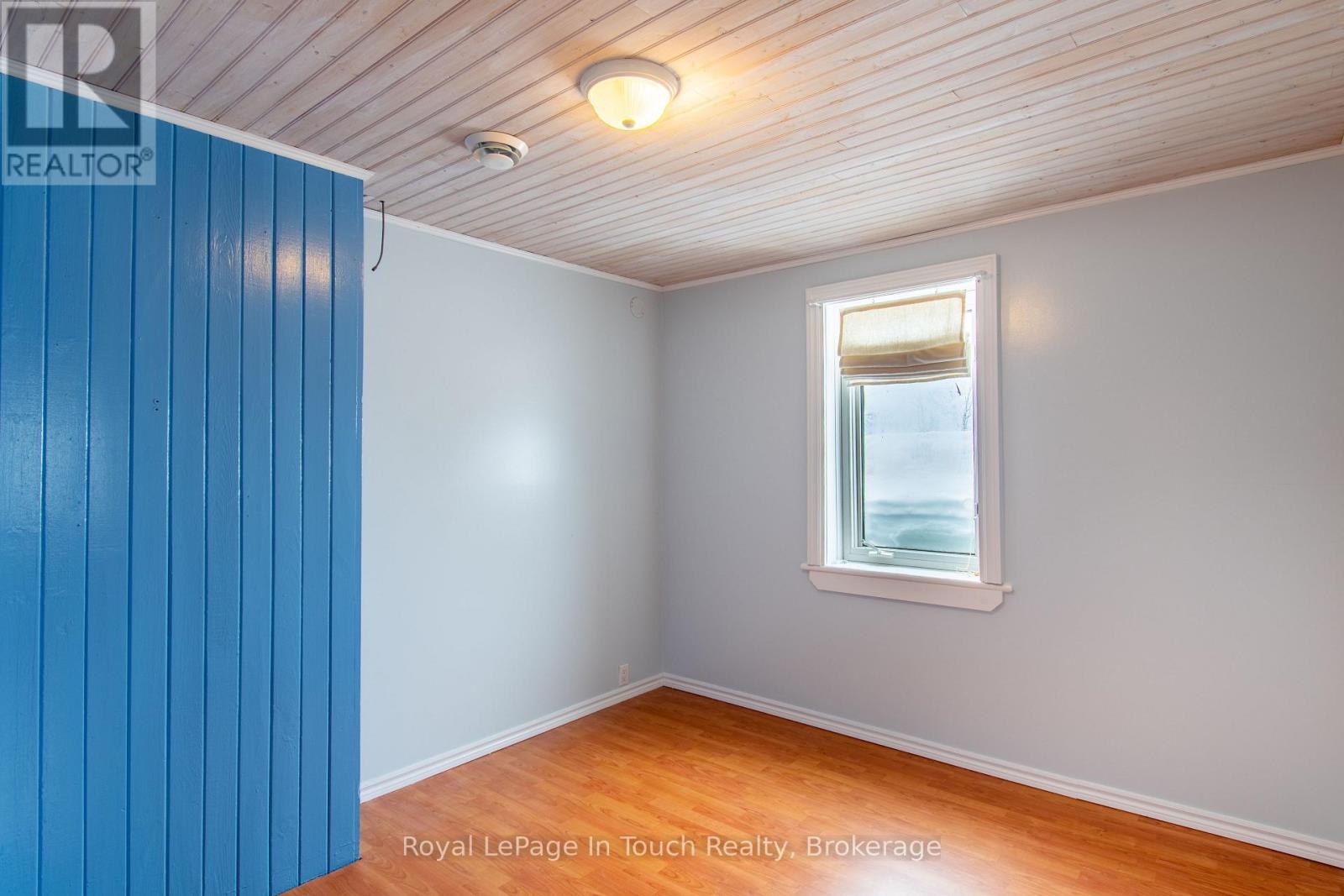 












326 LAFONTAINE ROAD W

,
Tiny (Lafontaine),




Ontario
L9M0H1


