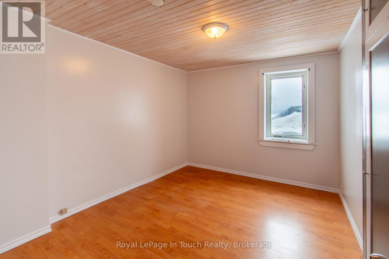 












326 LAFONTAINE ROAD W

,
Tiny (Lafontaine),




Ontario
L9M0H1

