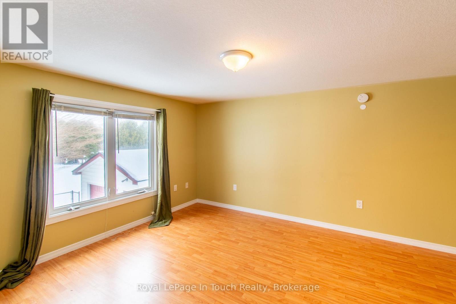












326 LAFONTAINE ROAD W

,
Tiny (Lafontaine),




Ontario
L9M0H1

