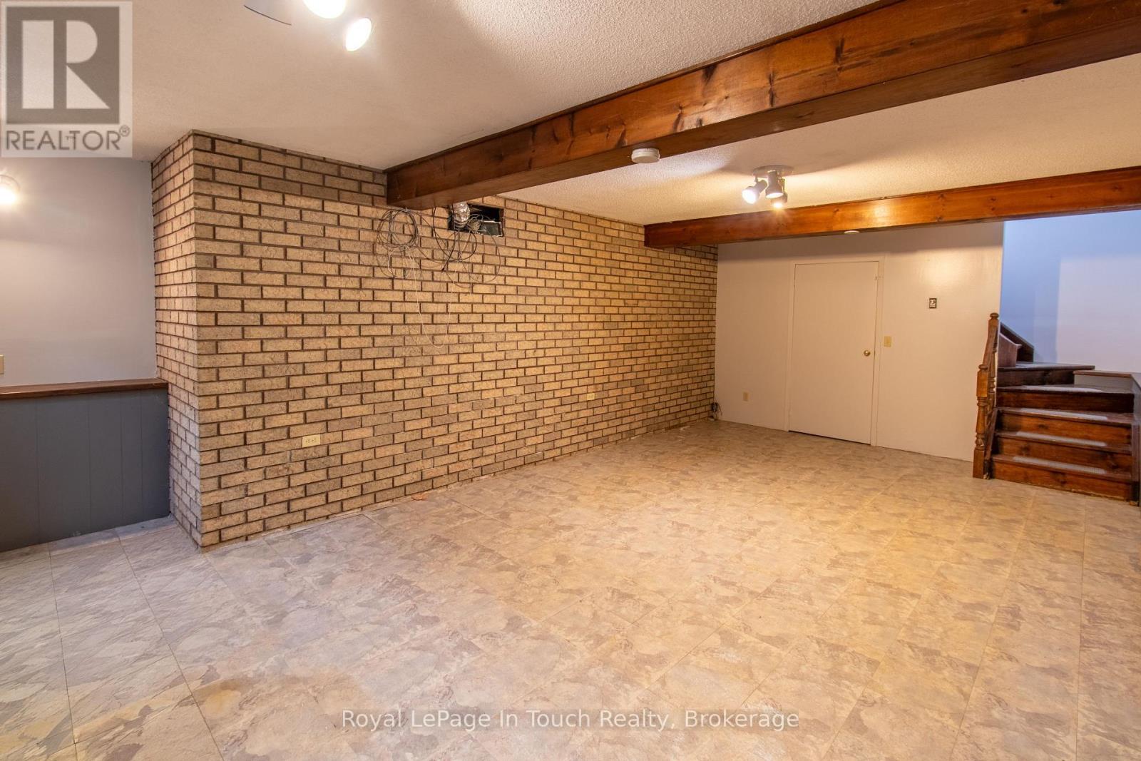 












326 LAFONTAINE ROAD W

,
Tiny (Lafontaine),




Ontario
L9M0H1

