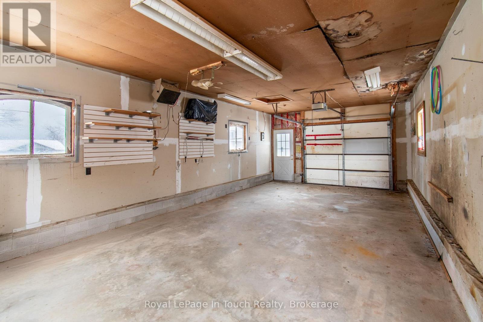 












326 LAFONTAINE ROAD W

,
Tiny (Lafontaine),




Ontario
L9M0H1

