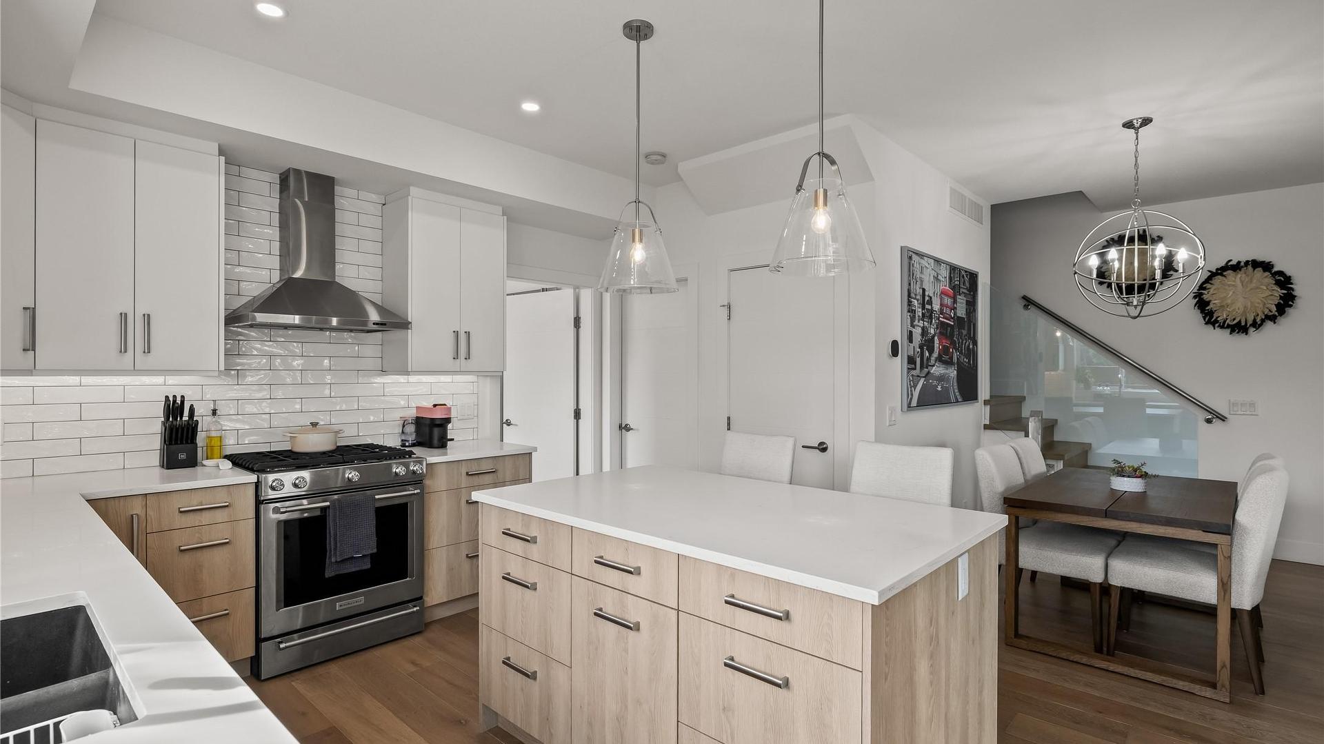 









887


Morrison

Avenue, 2,
Kelowna,




BC
V1Y 5E6

