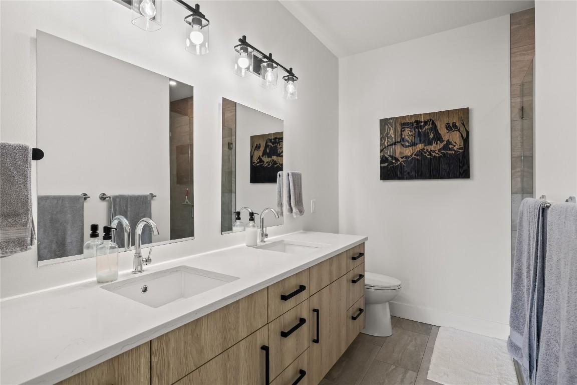 









887


Morrison

Avenue, 2,
Kelowna,




BC
V1Y 5E6

