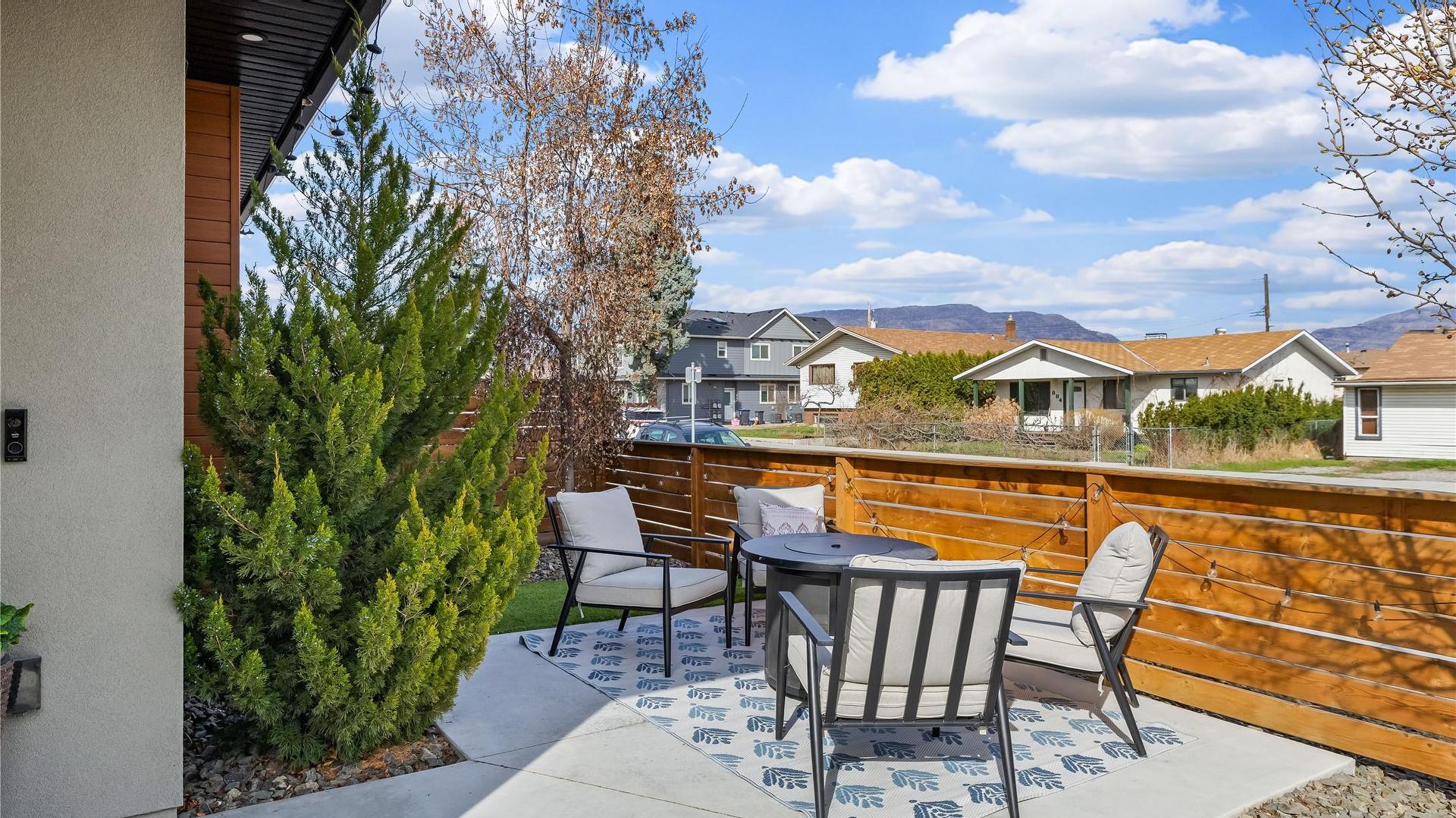 









887


Morrison

Avenue, 2,
Kelowna,




BC
V1Y 5E6

