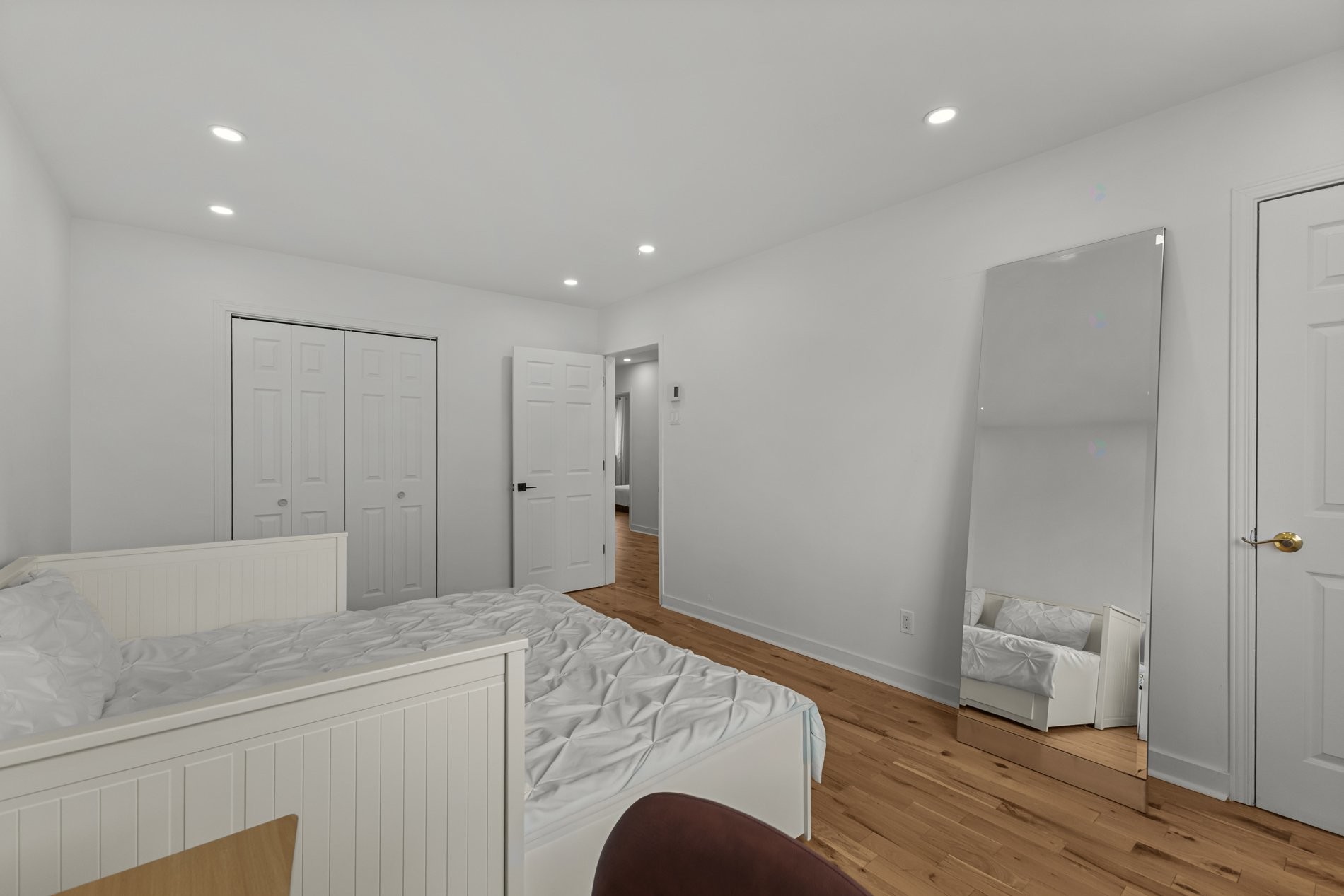 









8325

 - 8327


Boul. de Châteauneuf

,
Montréal (Anjou),




QC
H1K1E6

