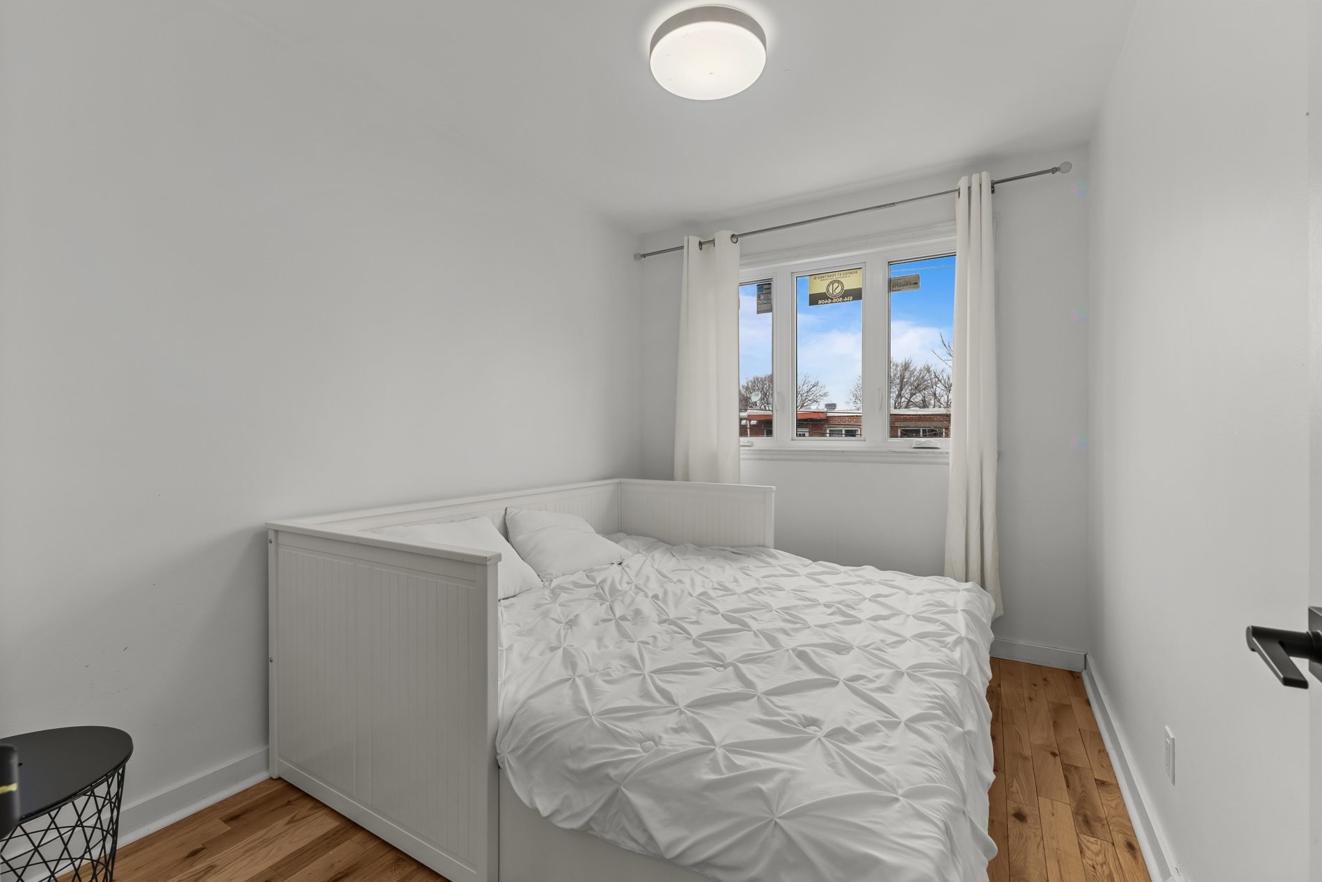 









8325

 - 8327


Boul. de Châteauneuf

,
Montréal (Anjou),




QC
H1K1E6

