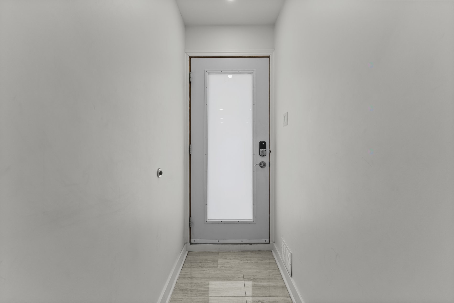 









8325

 - 8327


Boul. de Châteauneuf

,
Montréal (Anjou),




QC
H1K1E6

