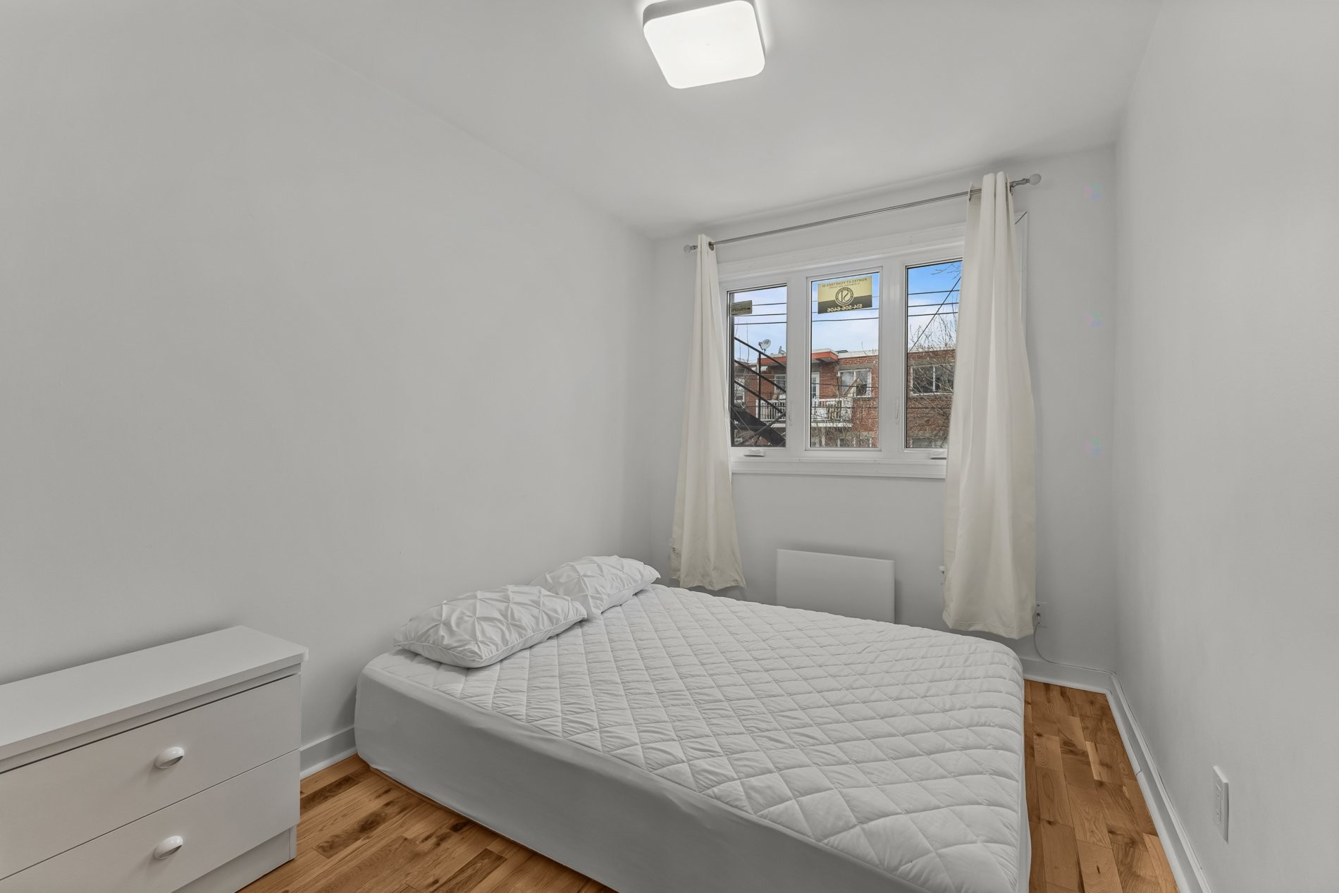 









8325

 - 8327


Boul. de Châteauneuf

,
Montréal (Anjou),




QC
H1K1E6

