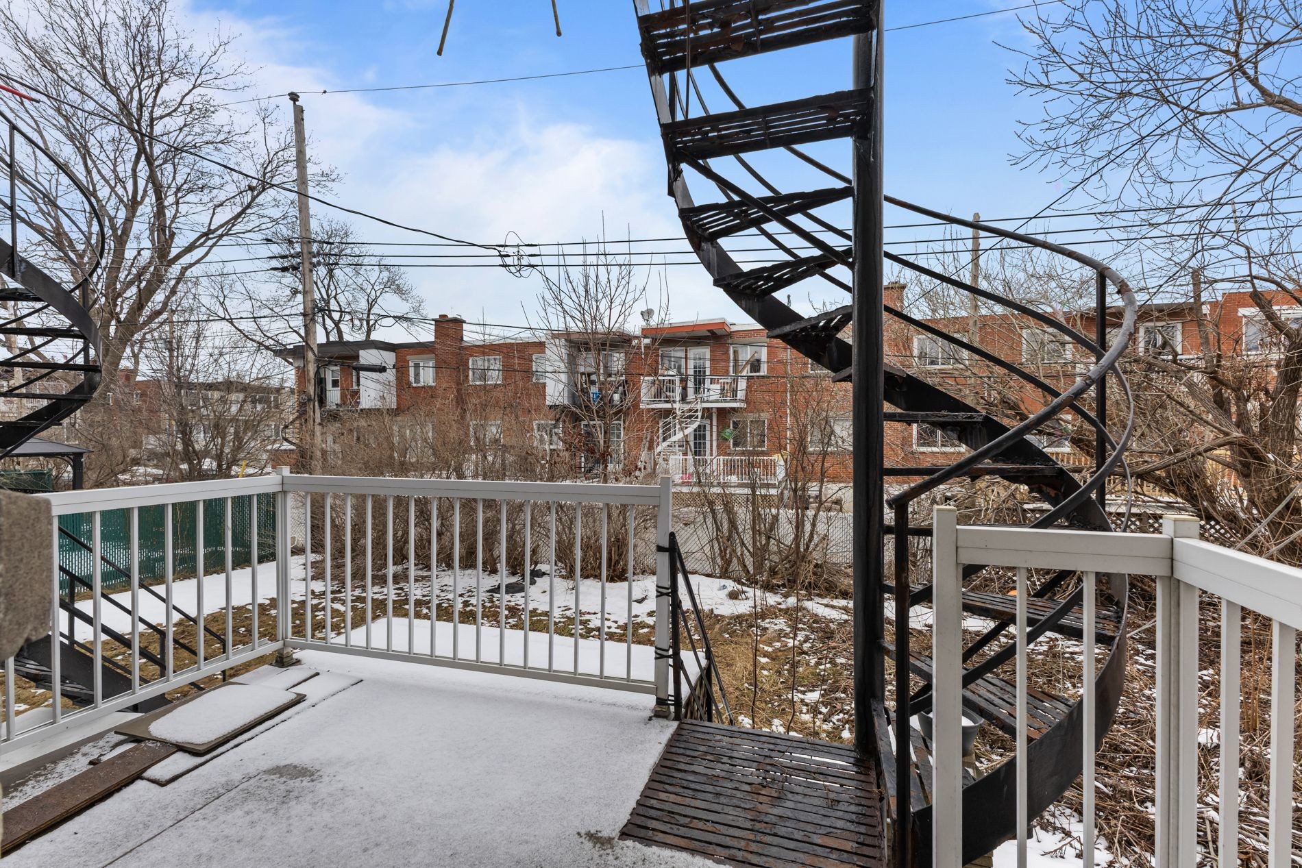 









8325

 - 8327


Boul. de Châteauneuf

,
Montréal (Anjou),




QC
H1K1E6

