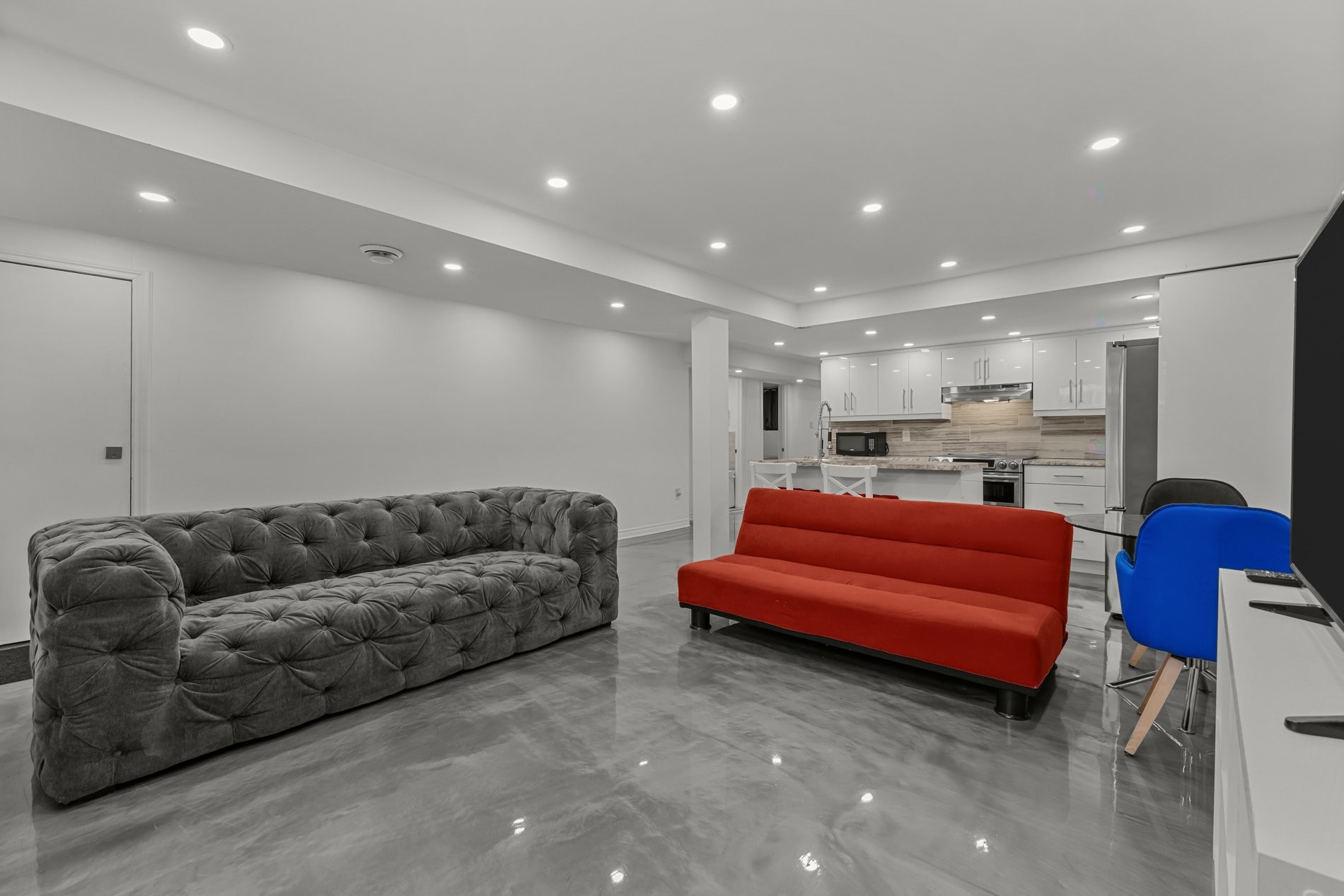 









8325

 - 8327


Boul. de Châteauneuf

,
Montréal (Anjou),




QC
H1K1E6

