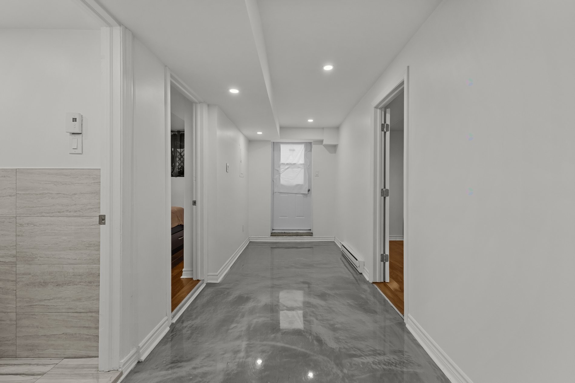 









8325

 - 8327


Boul. de Châteauneuf

,
Montréal (Anjou),




QC
H1K1E6

