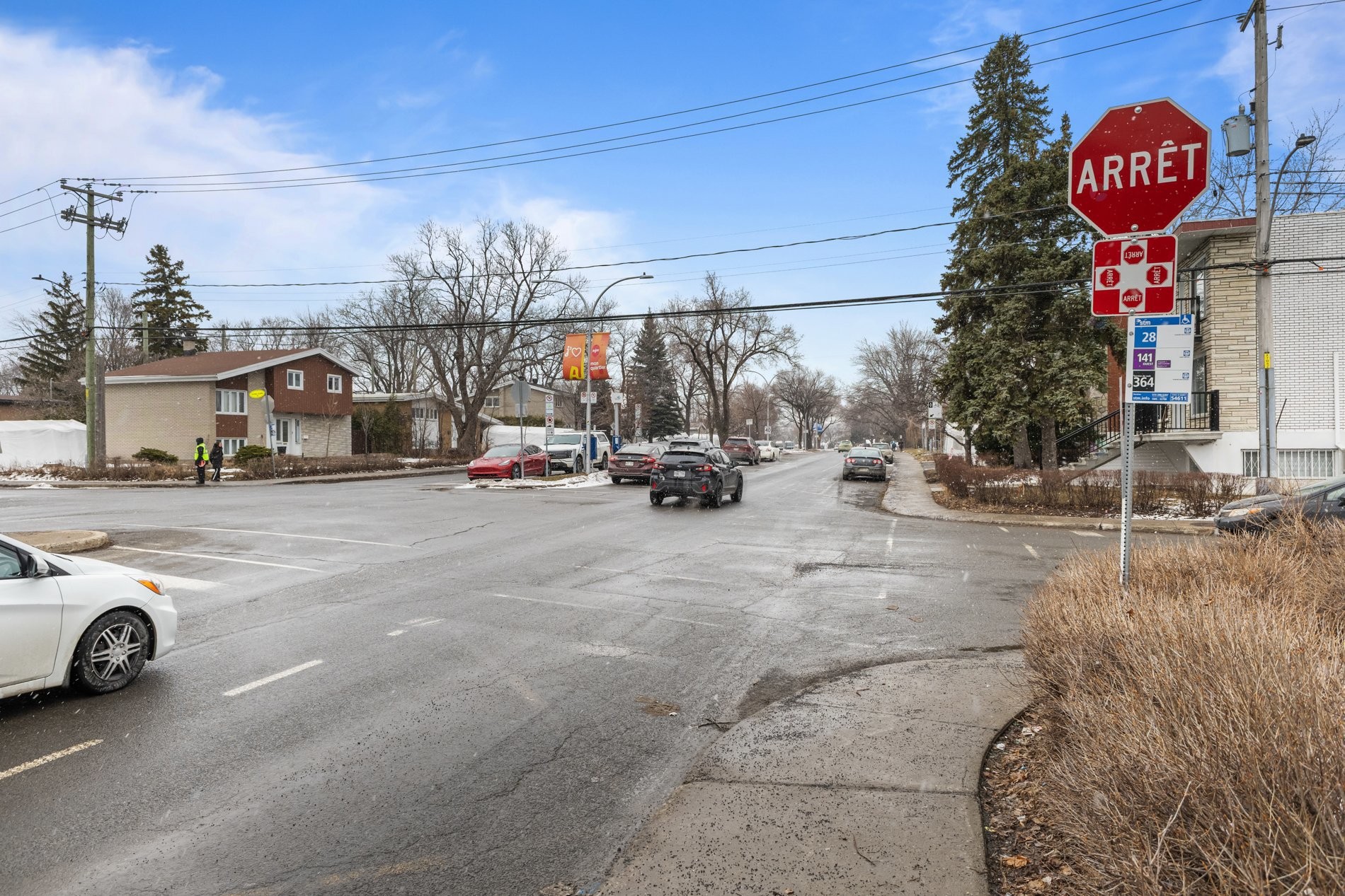 









8325

 - 8327


Boul. de Châteauneuf

,
Montréal (Anjou),




QC
H1K1E6

