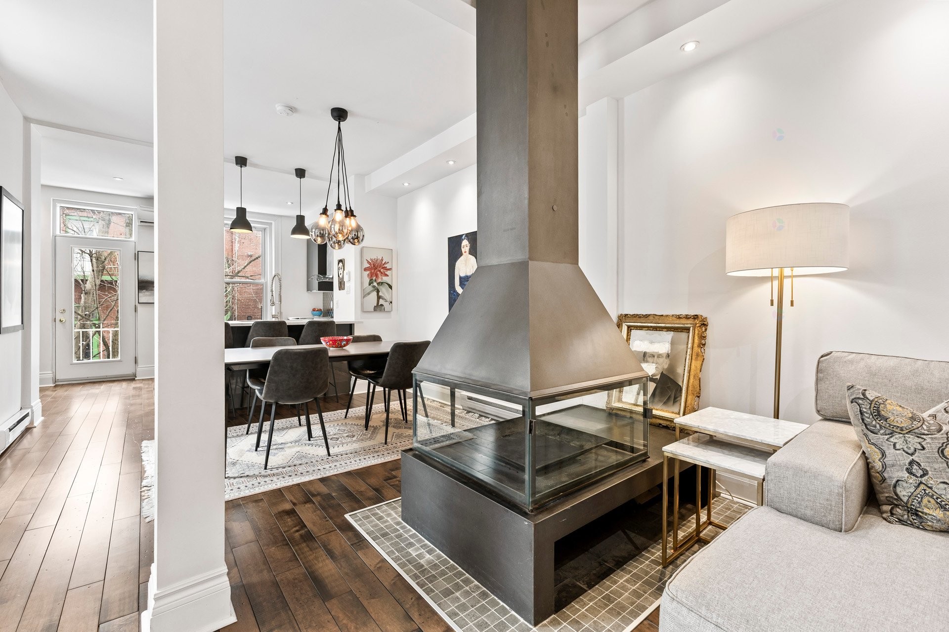 









3636


Av. Henri-Julien

, 10,
Montréal (Le Plateau-Mont-Royal),




QC
H2X3H5

