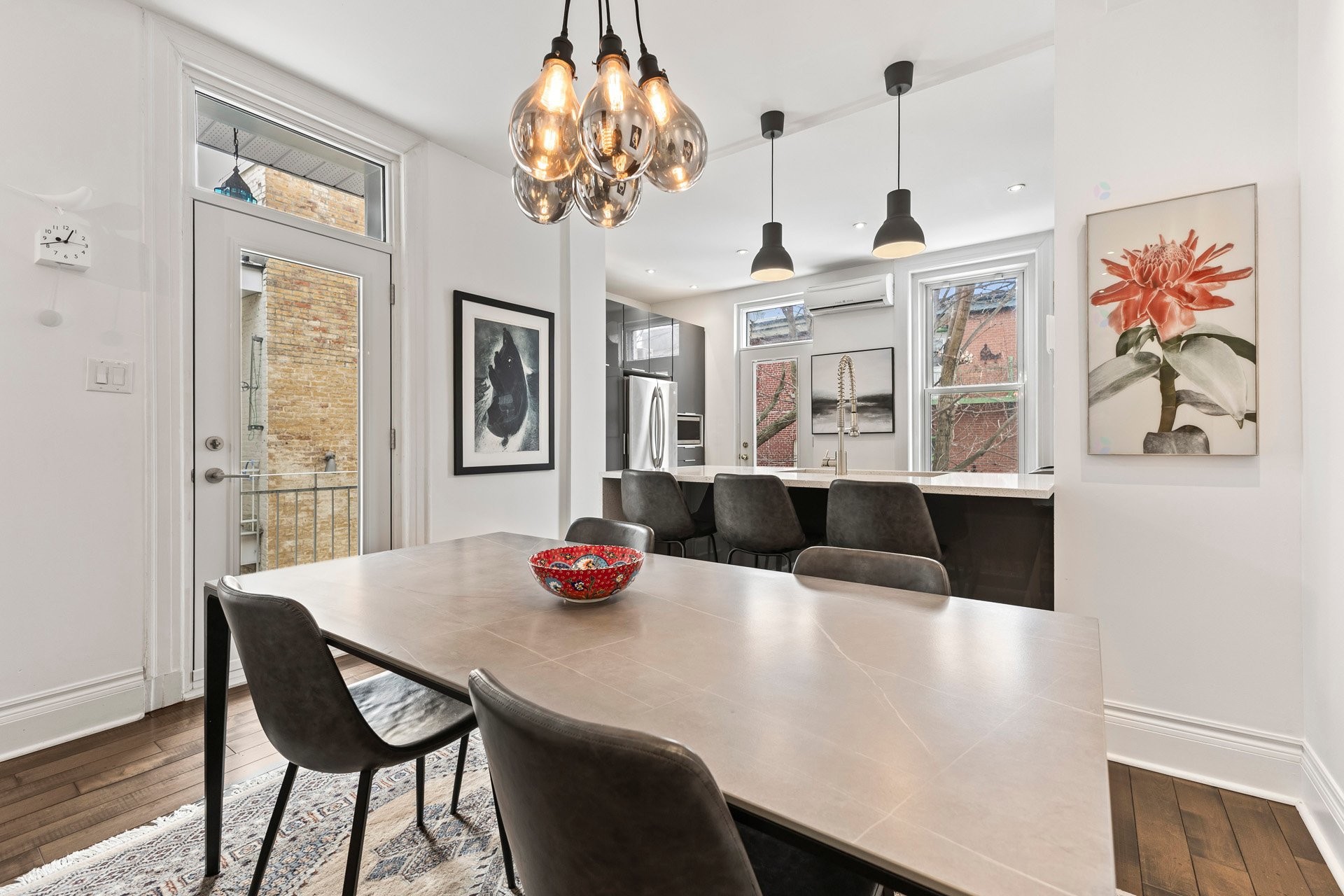 









3636


Av. Henri-Julien

, 10,
Montréal (Le Plateau-Mont-Royal),




QC
H2X3H5

