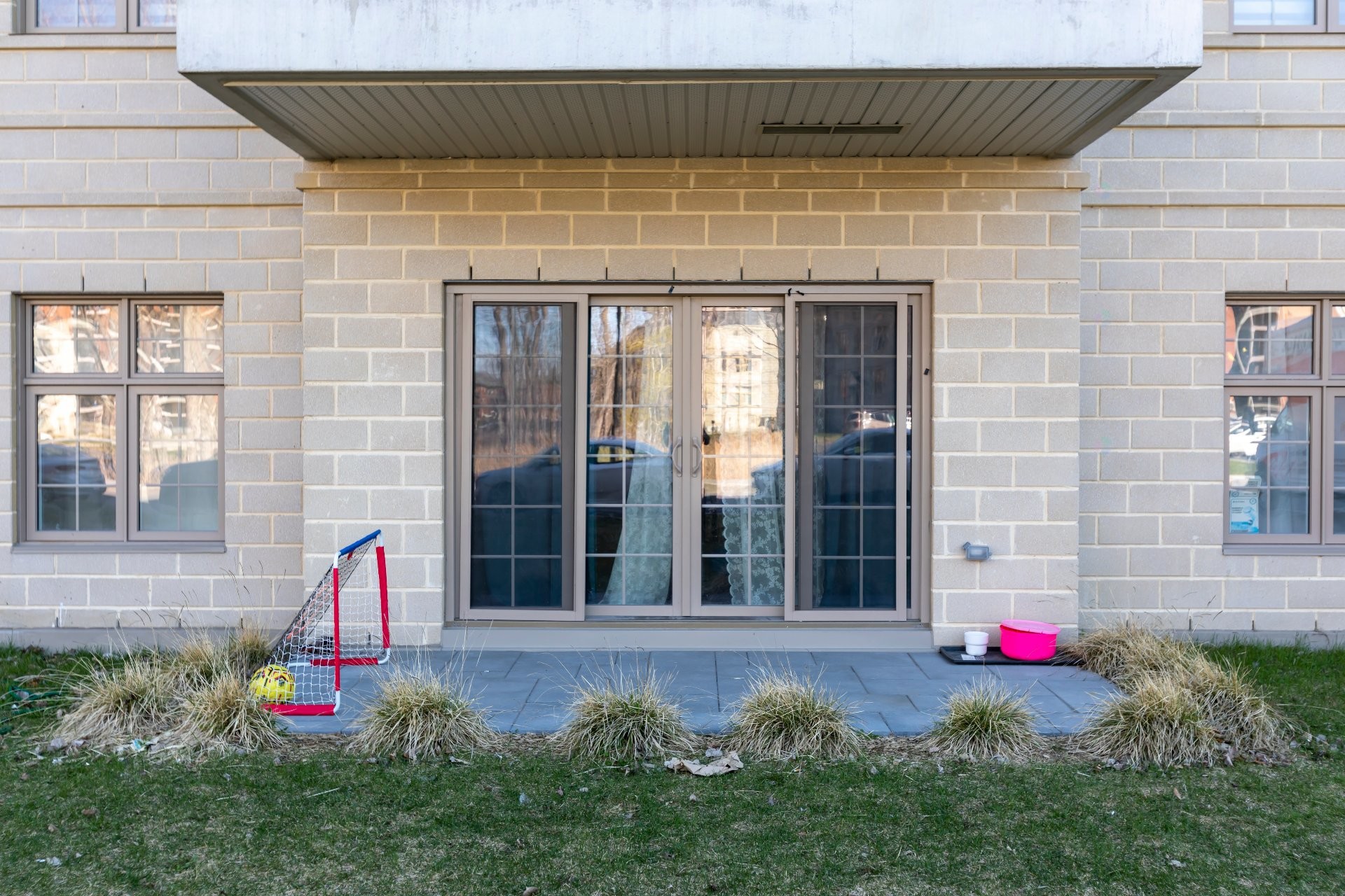 









9185


Rue Lennon

, 113,
Brossard,




QC
J3Y0R8

