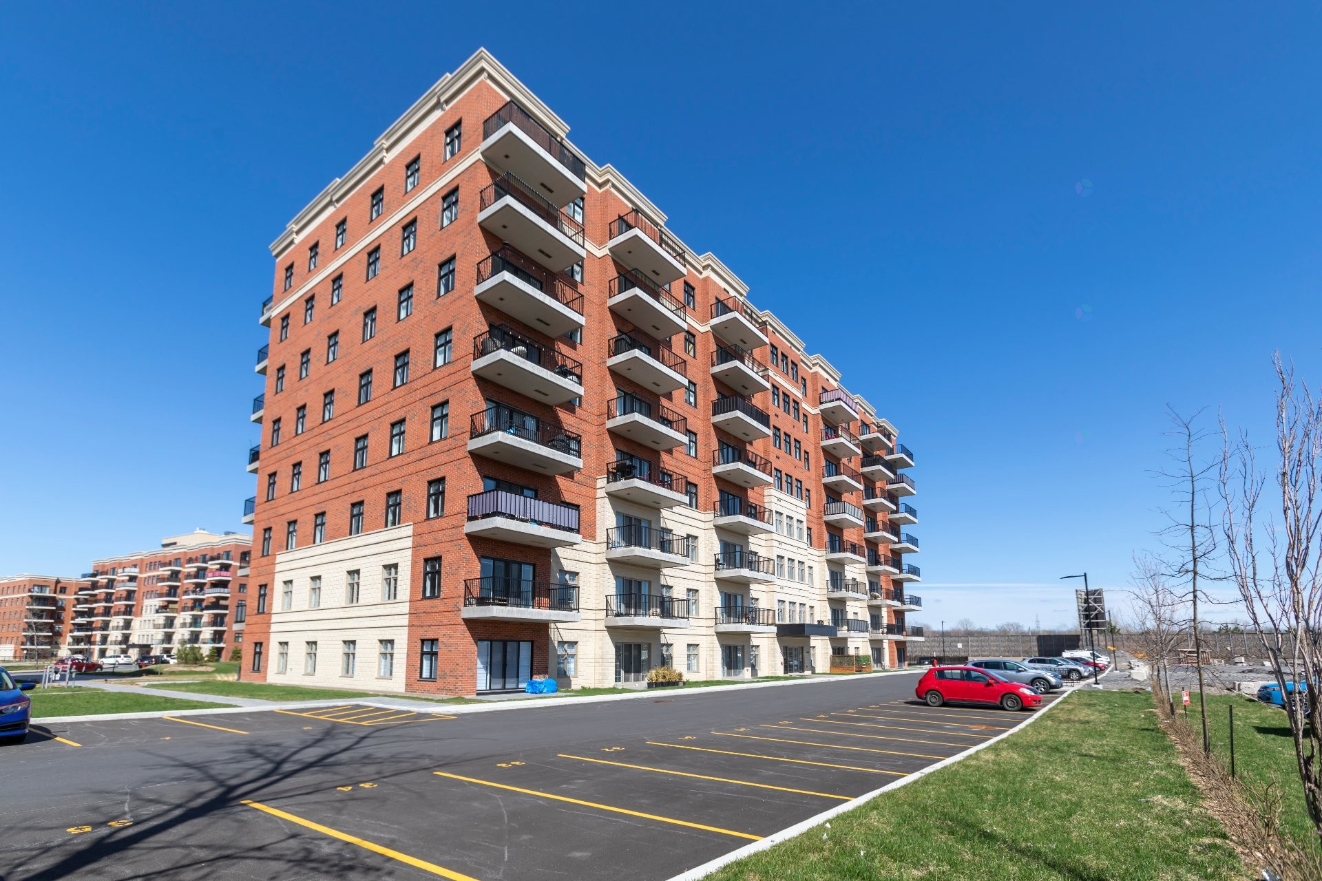 









9185


Rue Lennon

, 113,
Brossard,




QC
J3Y0R8

