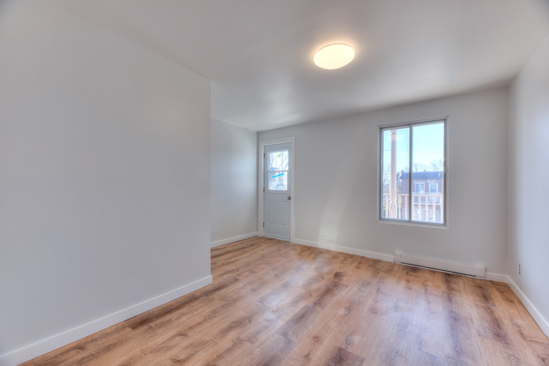 









12295


Rue Valmont

,
Montréal (Ahuntsic-Cartierville),




QC
H3M1A9

