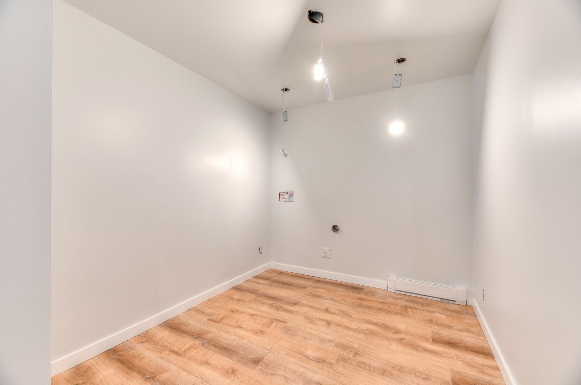 









12295


Rue Valmont

,
Montréal (Ahuntsic-Cartierville),




QC
H3M1A9

