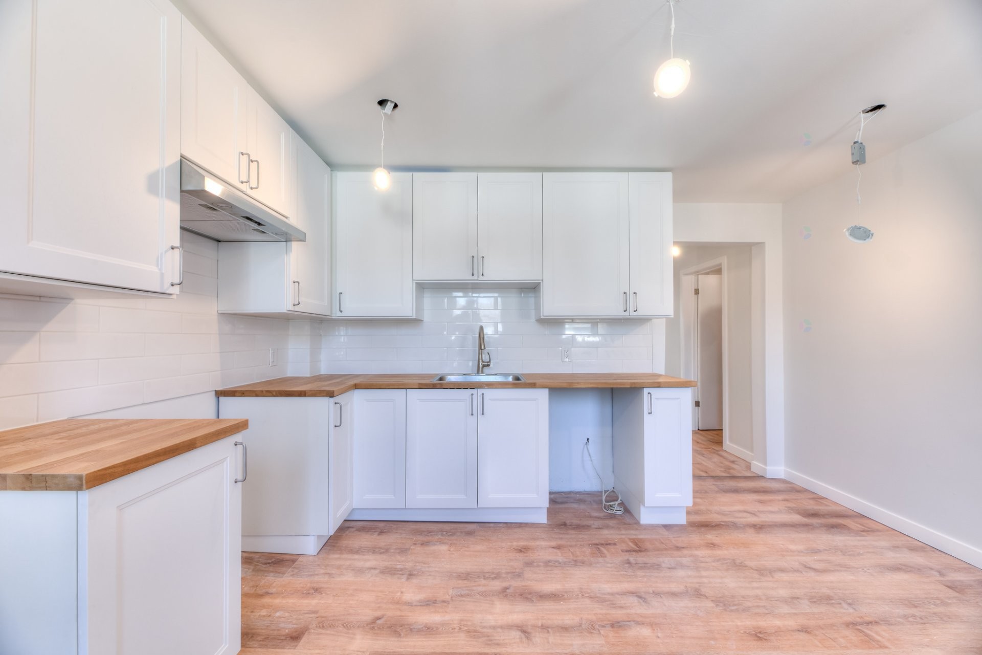 









12295


Rue Valmont

,
Montréal (Ahuntsic-Cartierville),




QC
H3M1A9

