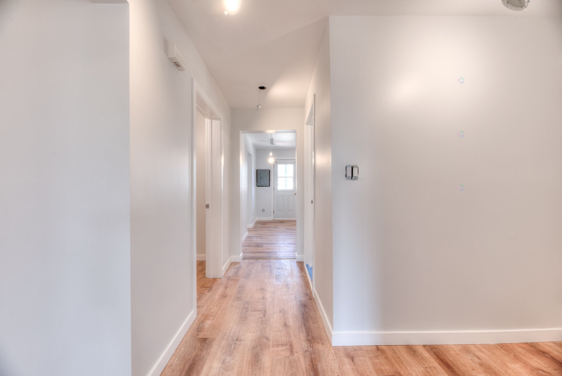 









12295


Rue Valmont

,
Montréal (Ahuntsic-Cartierville),




QC
H3M1A9

