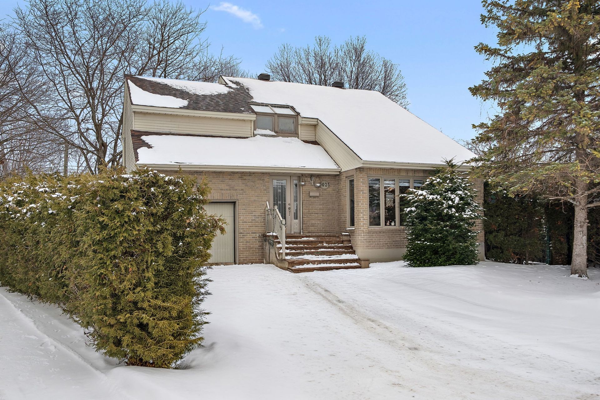 









5025


Rue des Cageux

,
Montréal (Pierrefonds-Roxboro),




QC
H9J3C2

