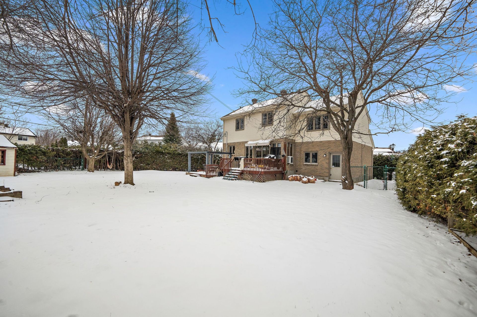 









5025


Rue des Cageux

,
Montréal (Pierrefonds-Roxboro),




QC
H9J3C2

