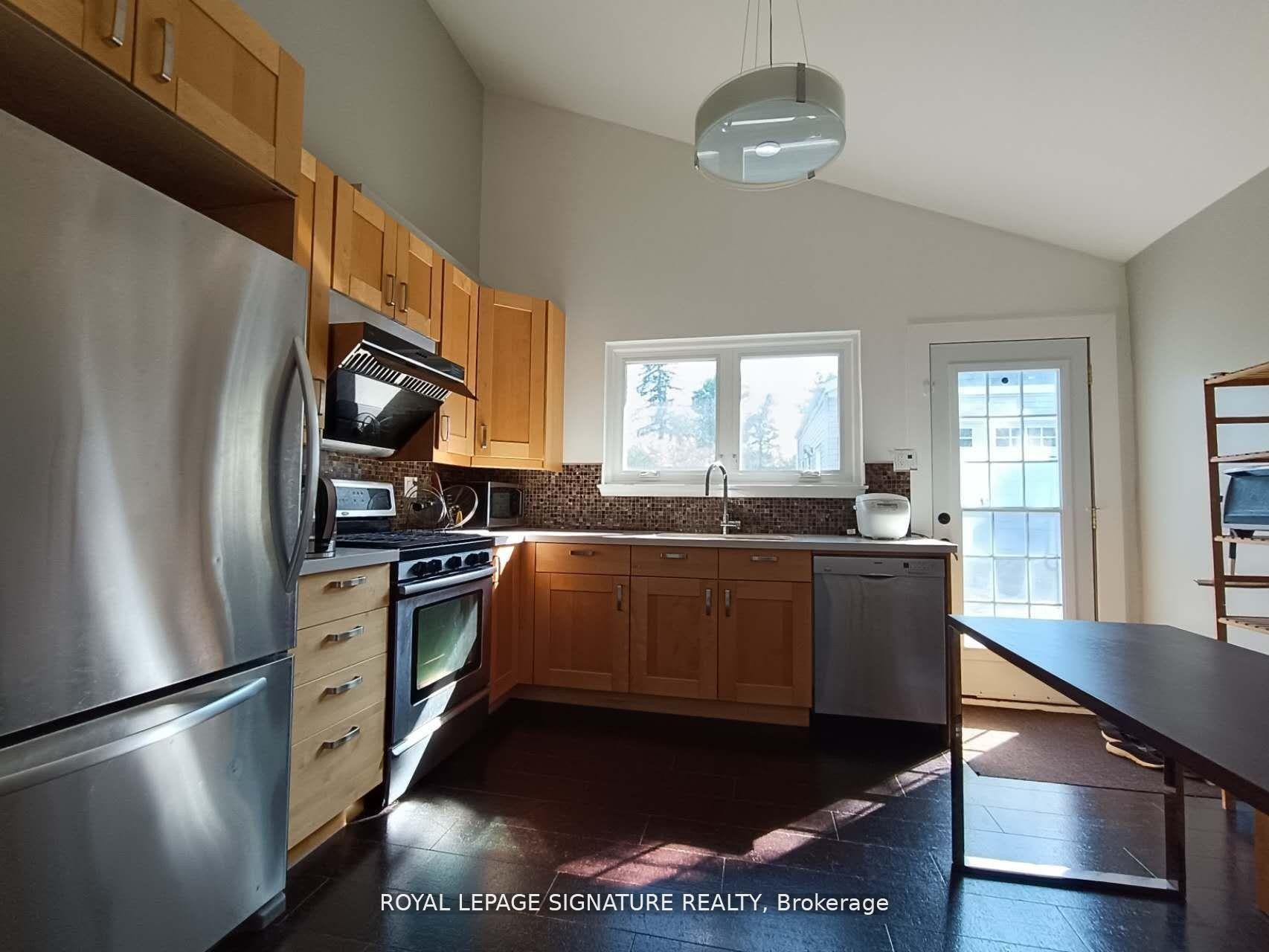 









1306


Ludbrook

Court,
Mississauga,




ON
L5J 3N9

